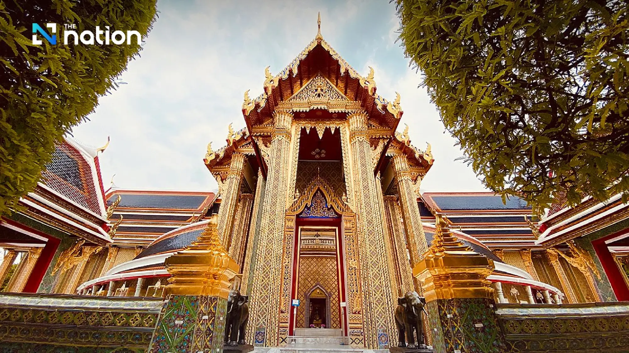 Temple weddings: meaningful & magical in Bangkok