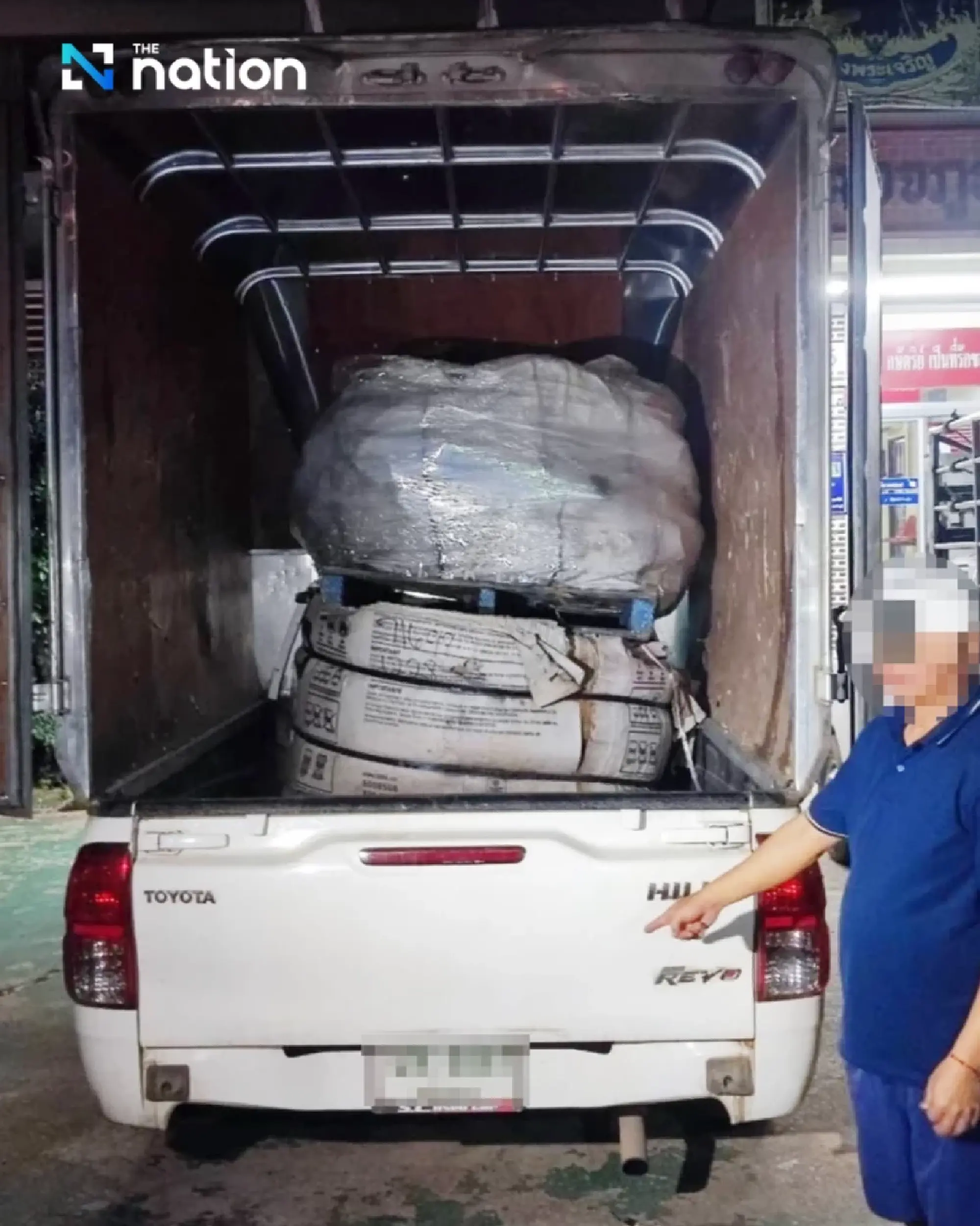 Three arrested for allegedly smuggling e-waste from closed Chinese factory