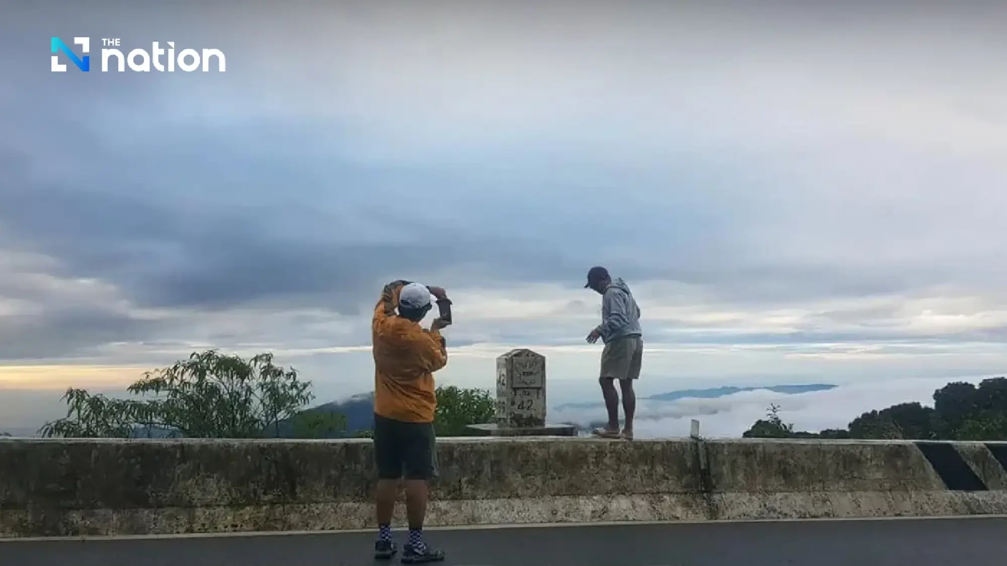 Chiang Mai’s Doi Inthanon chills at 11°C as rainy season ends – tourists flock to cool temperatures