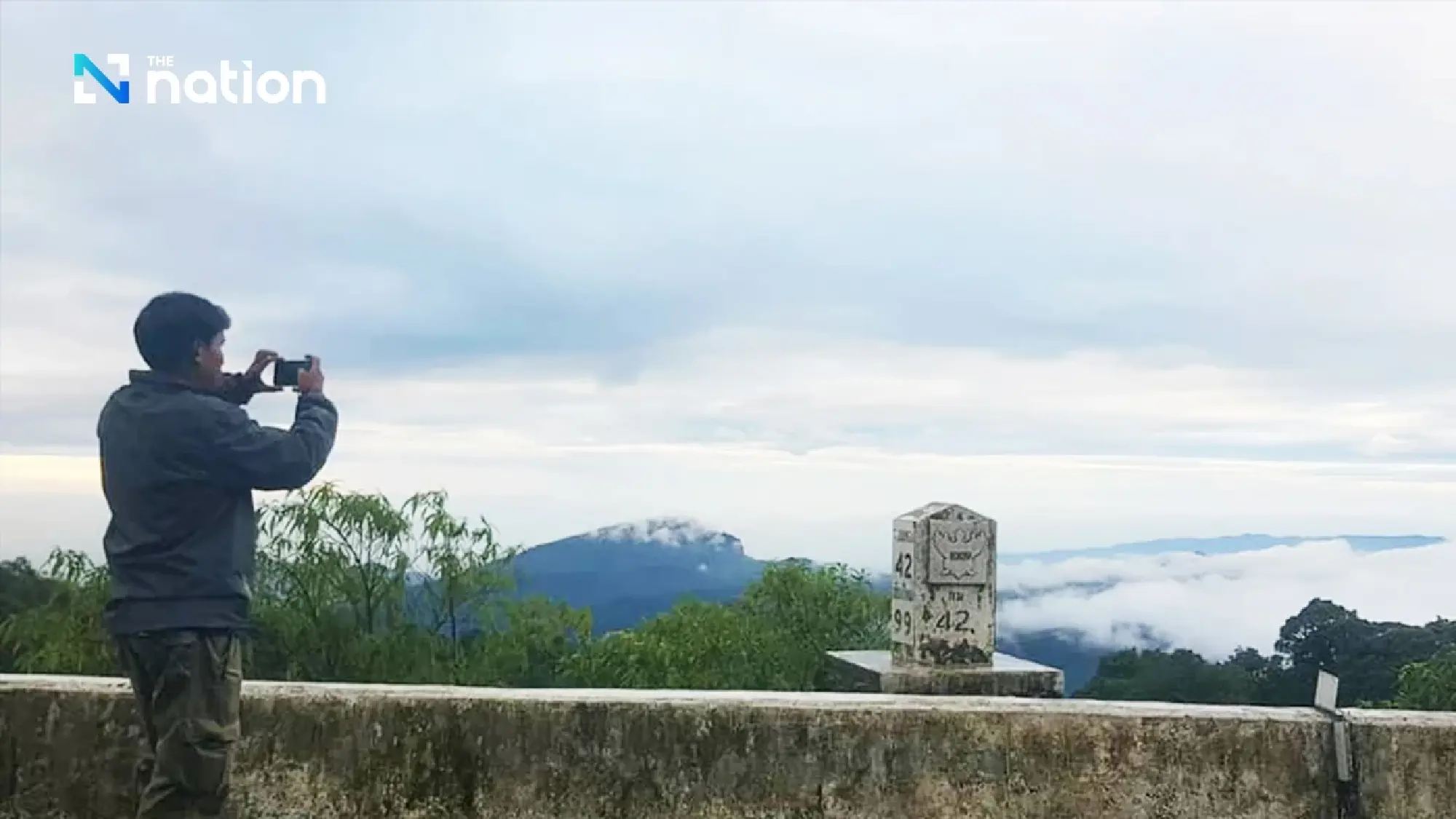 Chiang Mai’s Doi Inthanon chills at 11°C as rainy season ends – tourists flock to cool temperatures