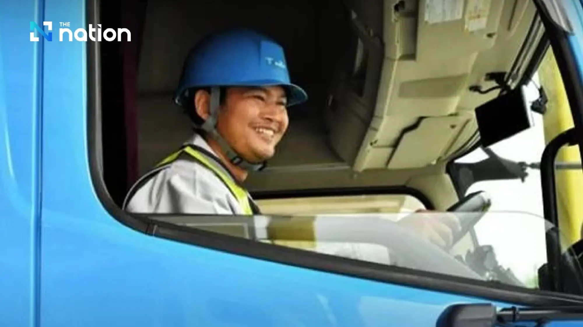 Two Thai men join Japan\'s logistics industry amid labour shortage