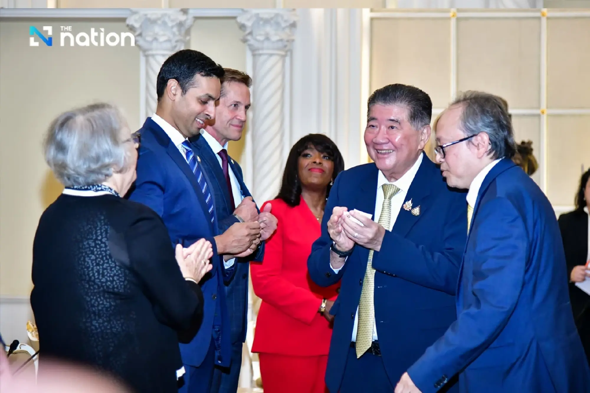 US congressional delegation meets Phumtham over border tensions