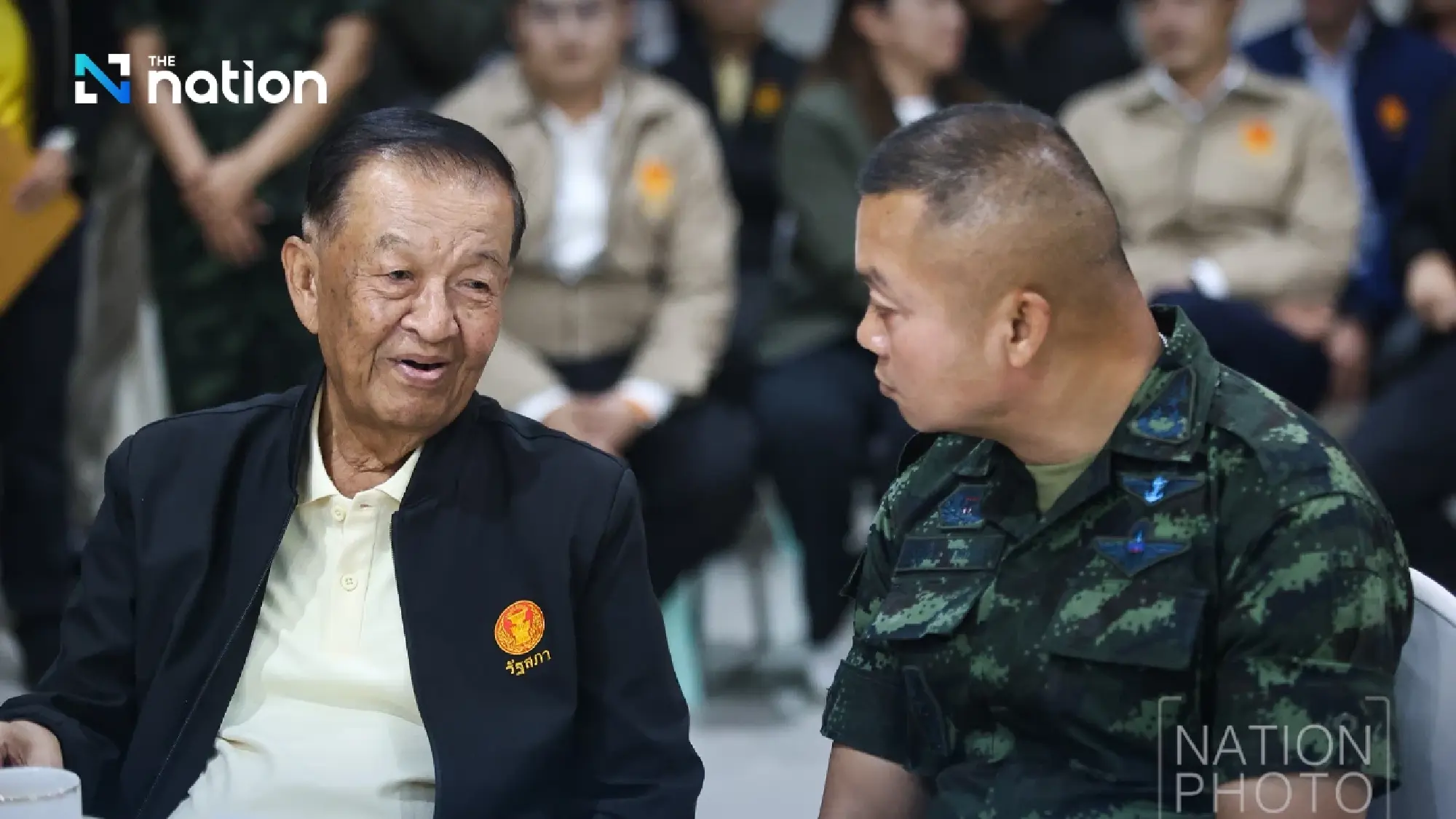 Wan Muhamad Noor Matha and Lt Gen Boonsin Padklang