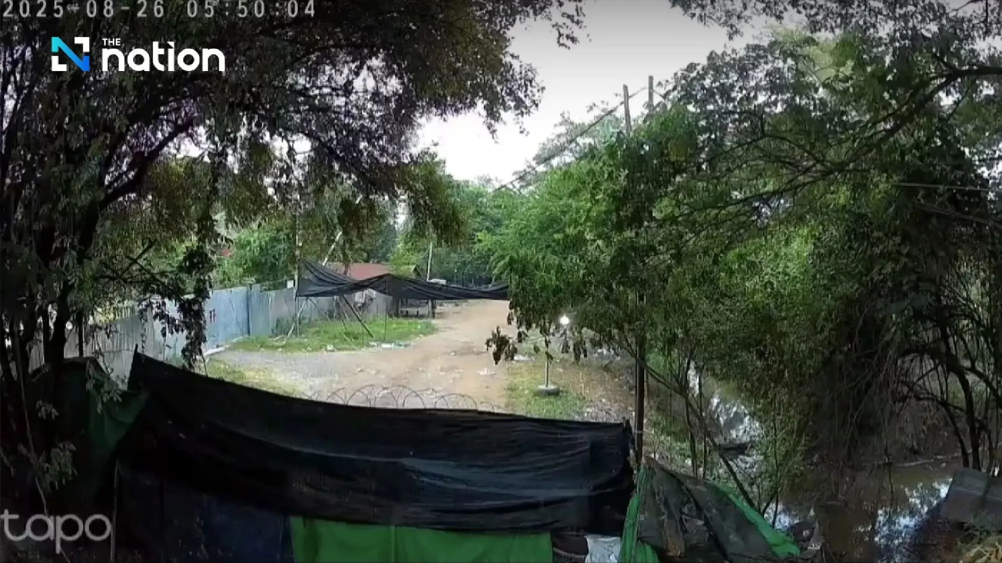 First Army Area keeps 24-hour watch at Ban Nong Chan, barbed wire unchanged
