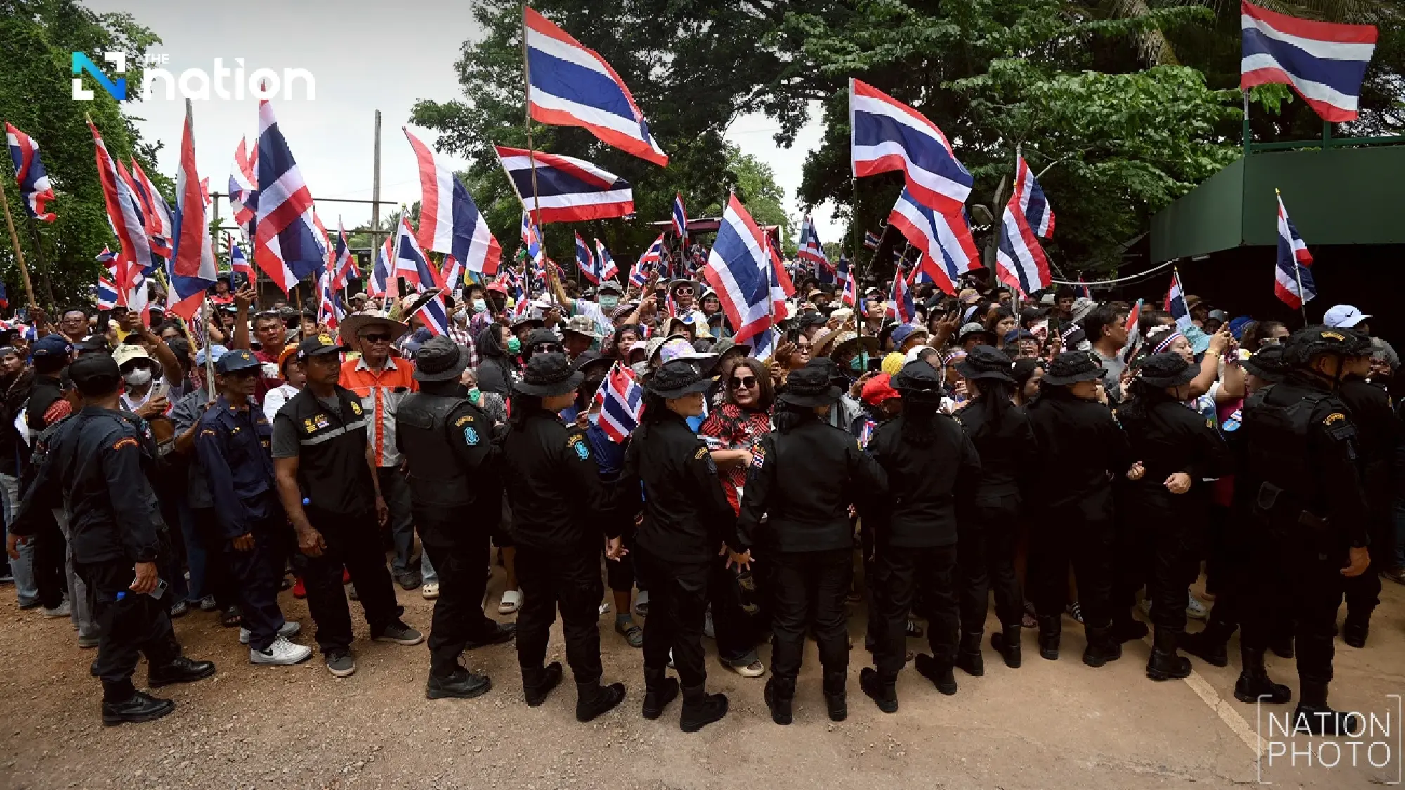 Phumtham signs order to reappoint ad hoc border committee