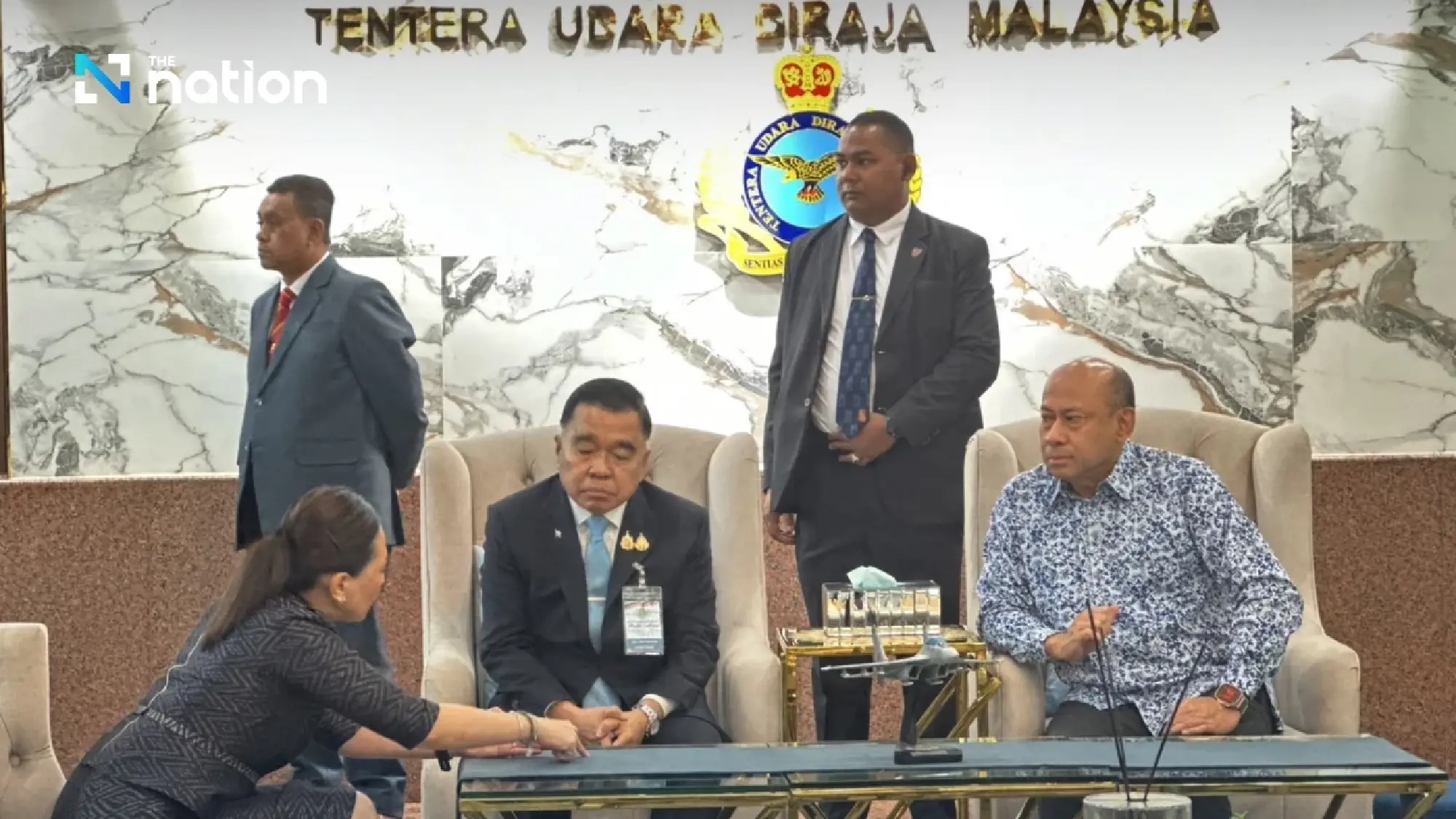 Gen Natthaphon arrives in Malaysia for Thai-Cambodian GBC meeting this afternoon