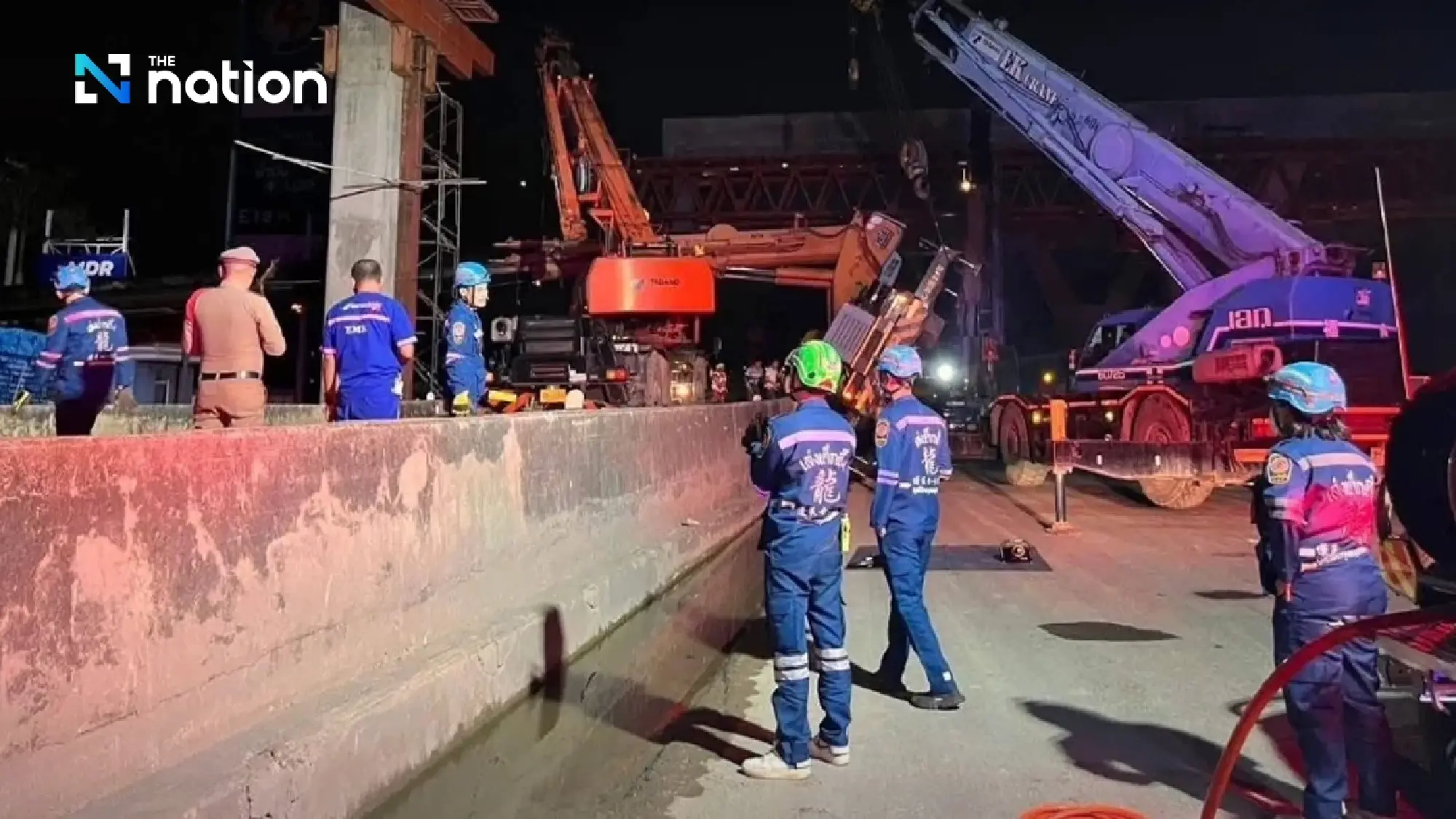Three injured as construction crane collapses on Rama II Road