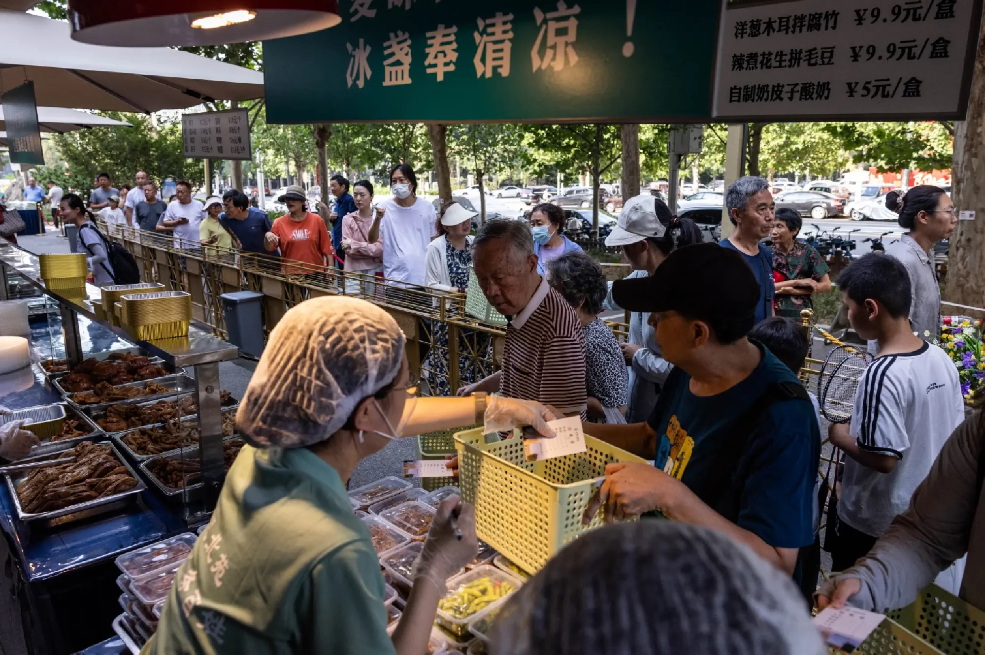 Chinese hotels turn to street food as guests cut back spending