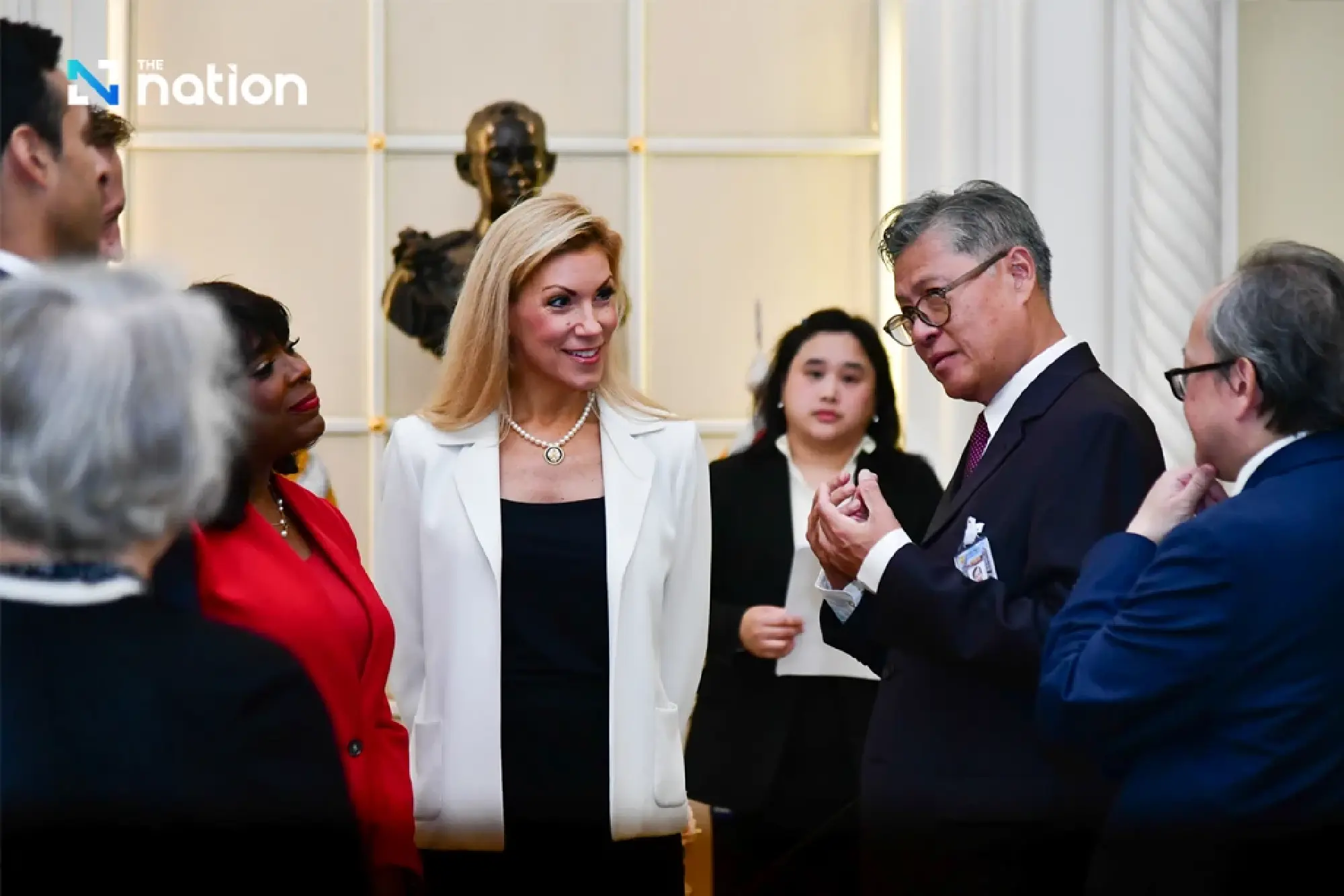 US congressional delegation meets Phumtham over border tensions