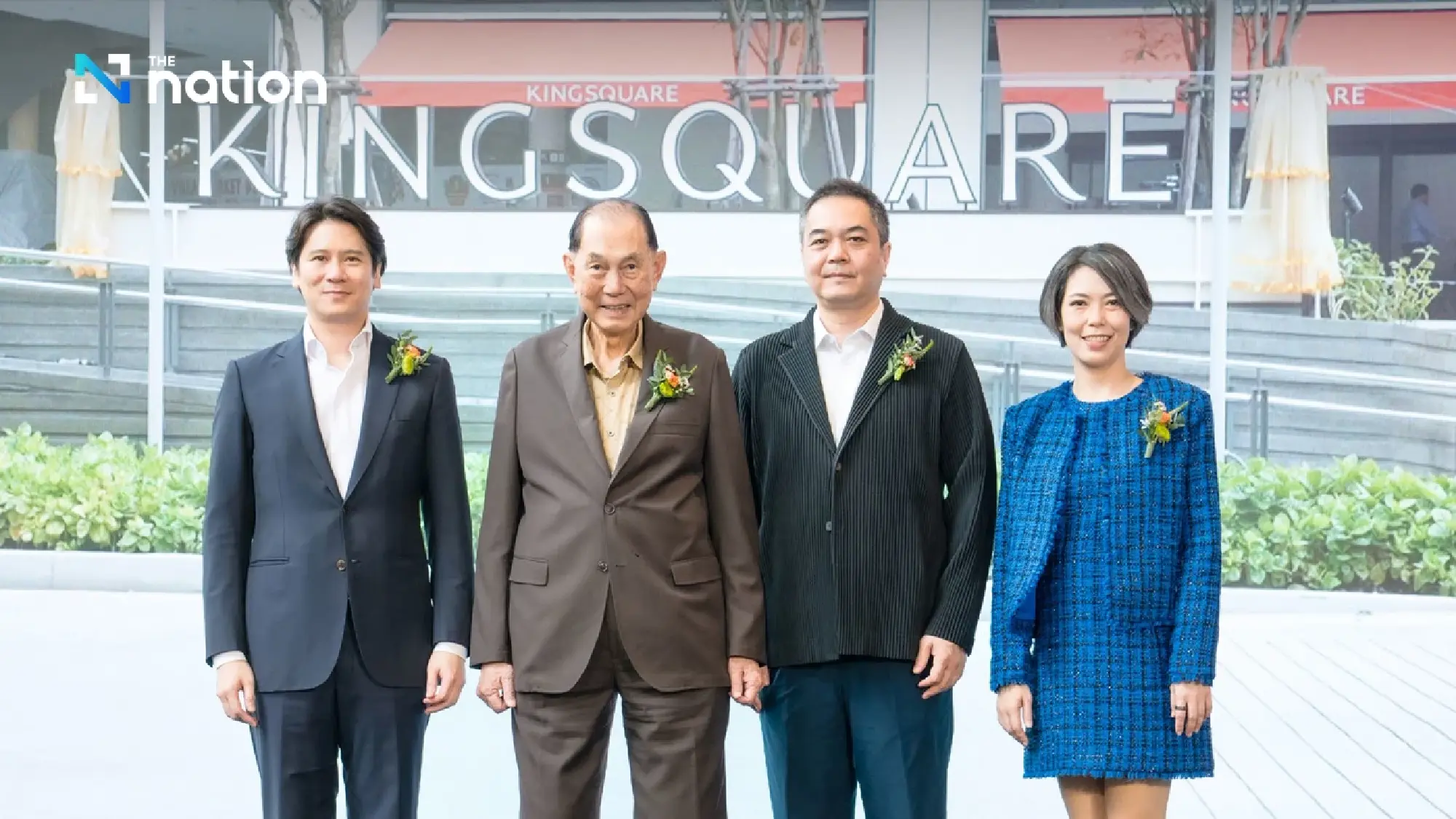 (from left) Wichai Kulsompop, Boonyasit Chokwatana, Thamarat Chokwatana and  Thaninthorn Chokwatana