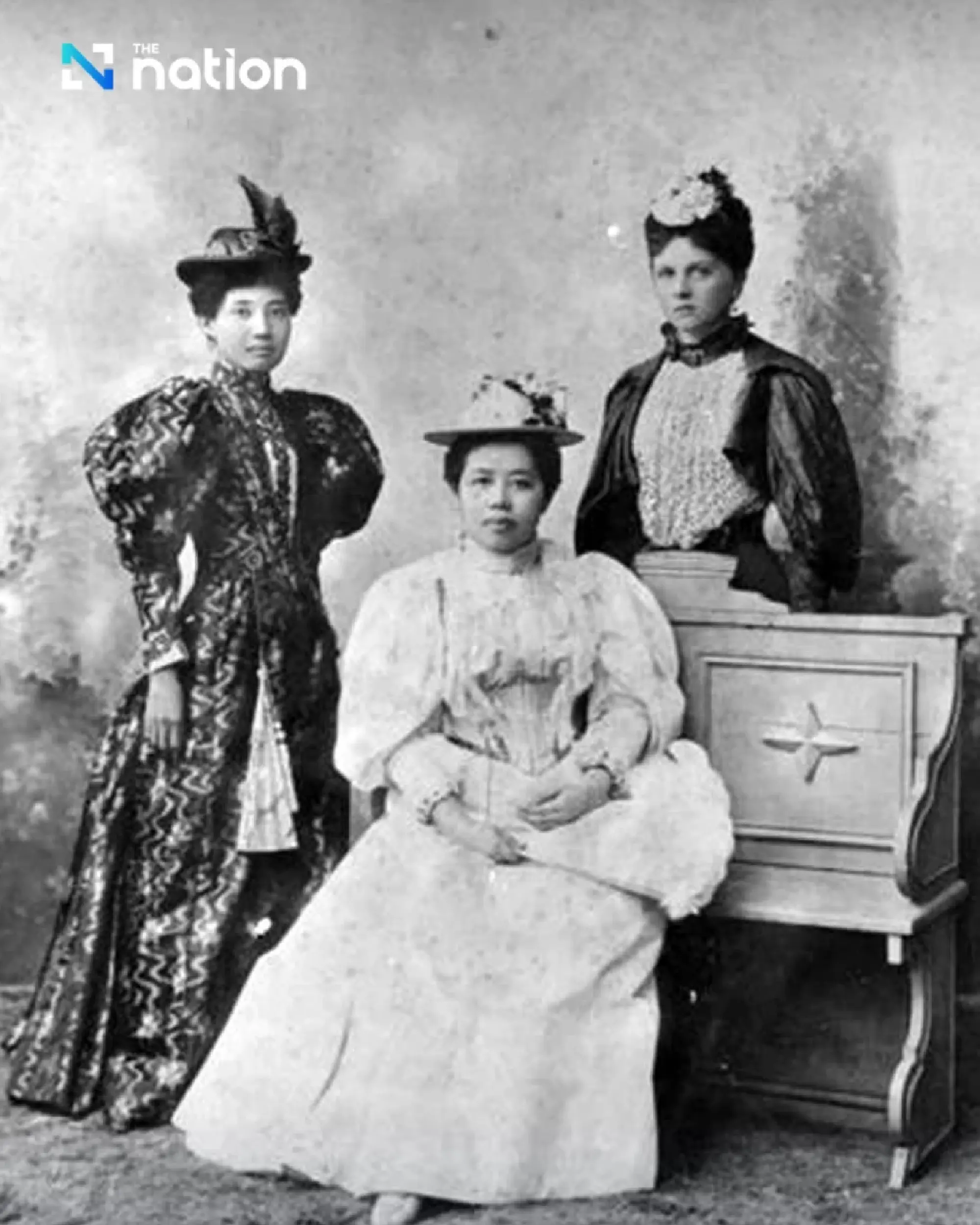 How the Thai Royal Fashion Embraced Western Style in the 1800s