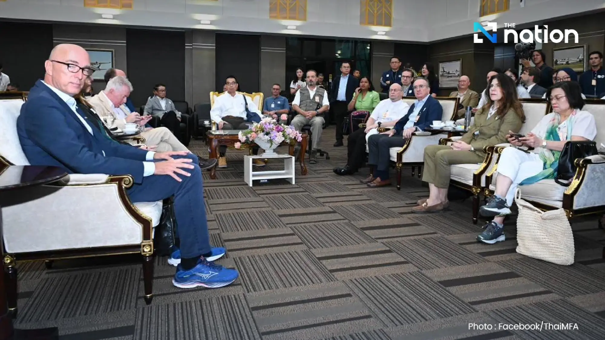 Foreign Ministry leads 36 envoys from 33 countries to inspect border clash damage and Cambodian minefields in Si Sa Ket