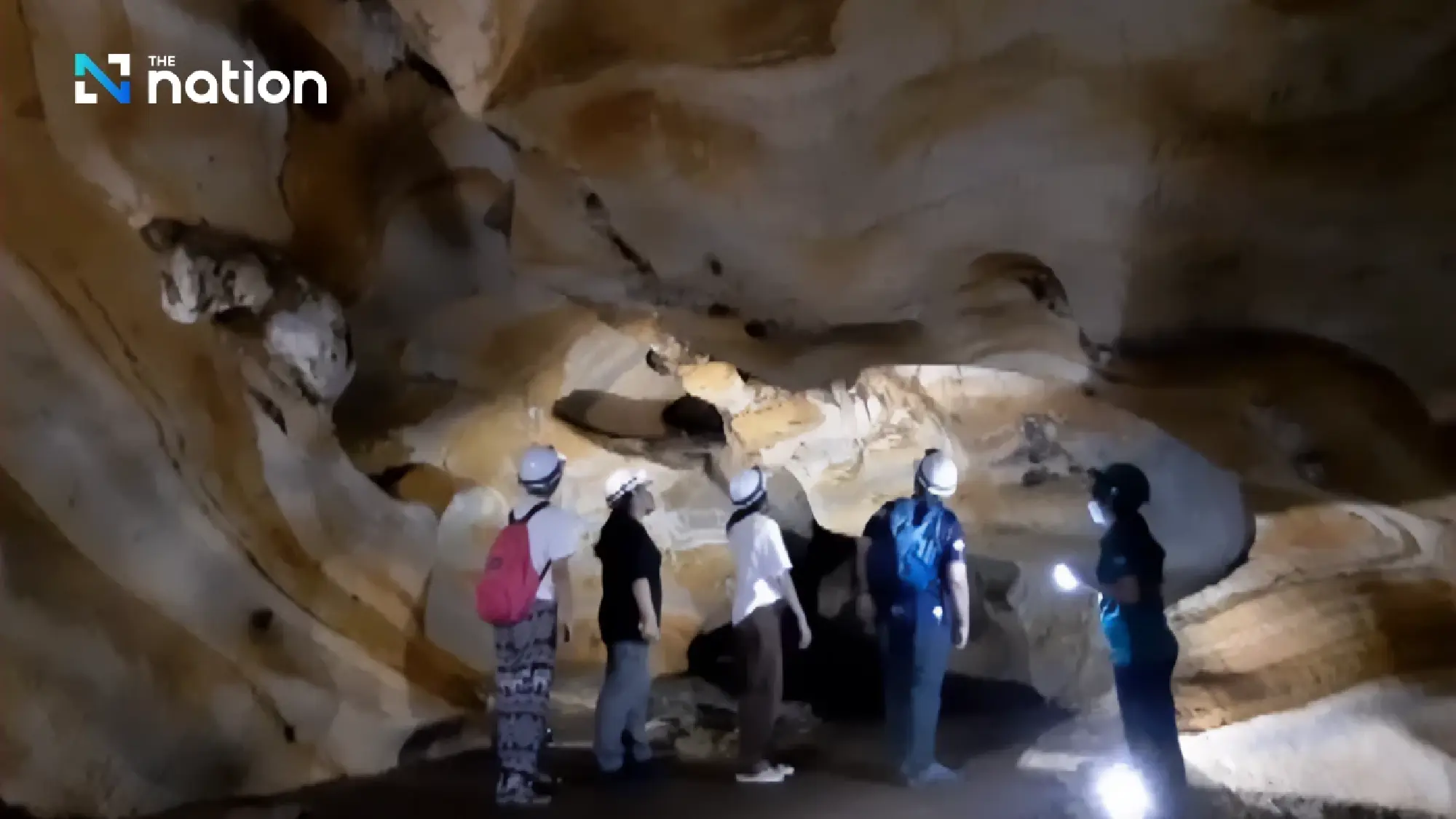 Unseen Thailand: Mae Sap Cave, the rainbow of the valley