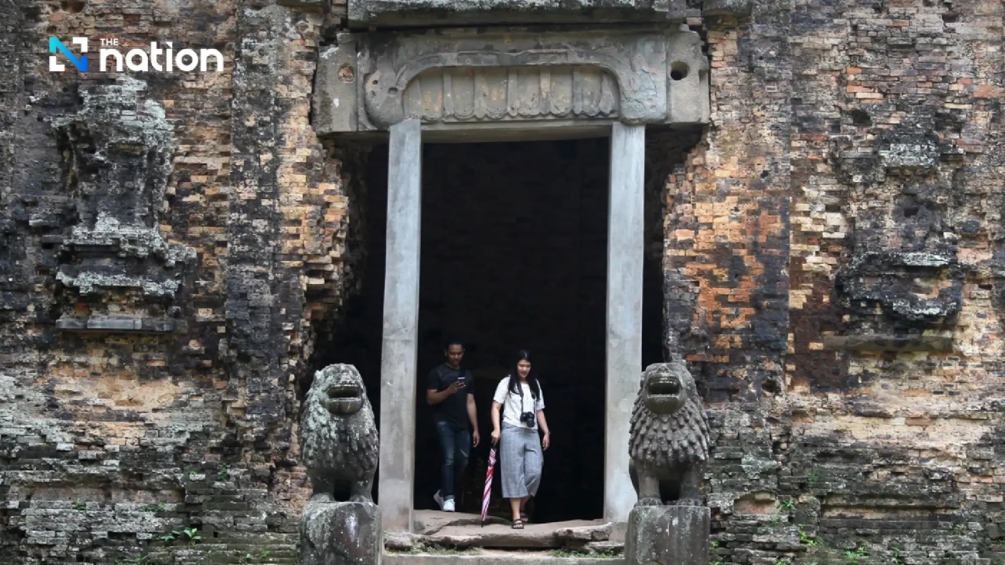 Angkor Wat bans cars and motorbikes at main entrance starting September 25