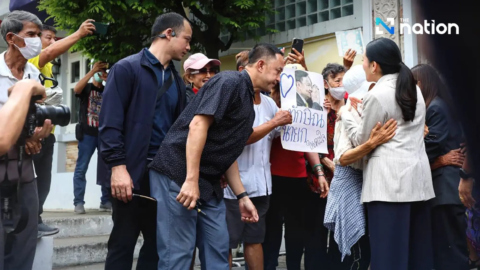 Lawyer insists Thaksin being held under normal conditions with no privileges