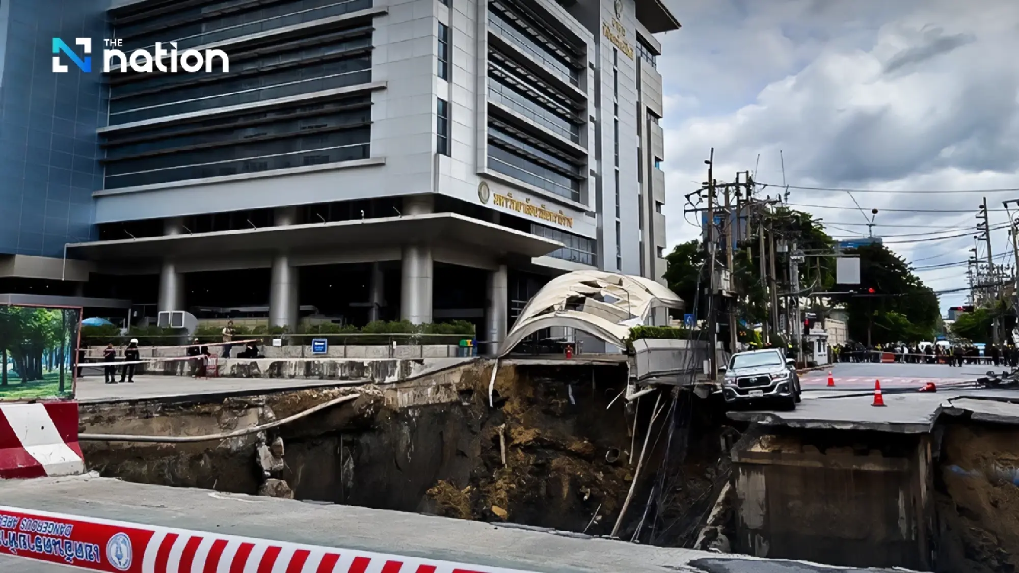 Anutin Orders Investigation into Bangkok Road Collapse