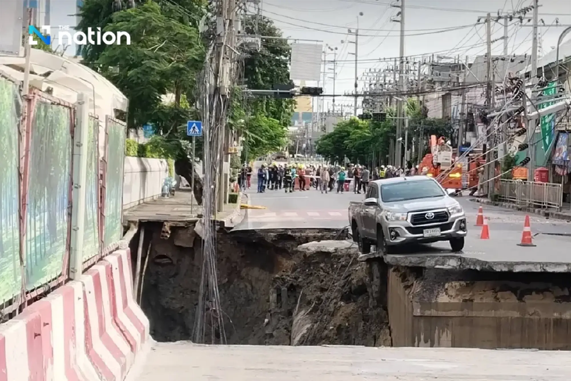 Chadchart declares road collapse site no-entry zone, imposes seven urgent measures
