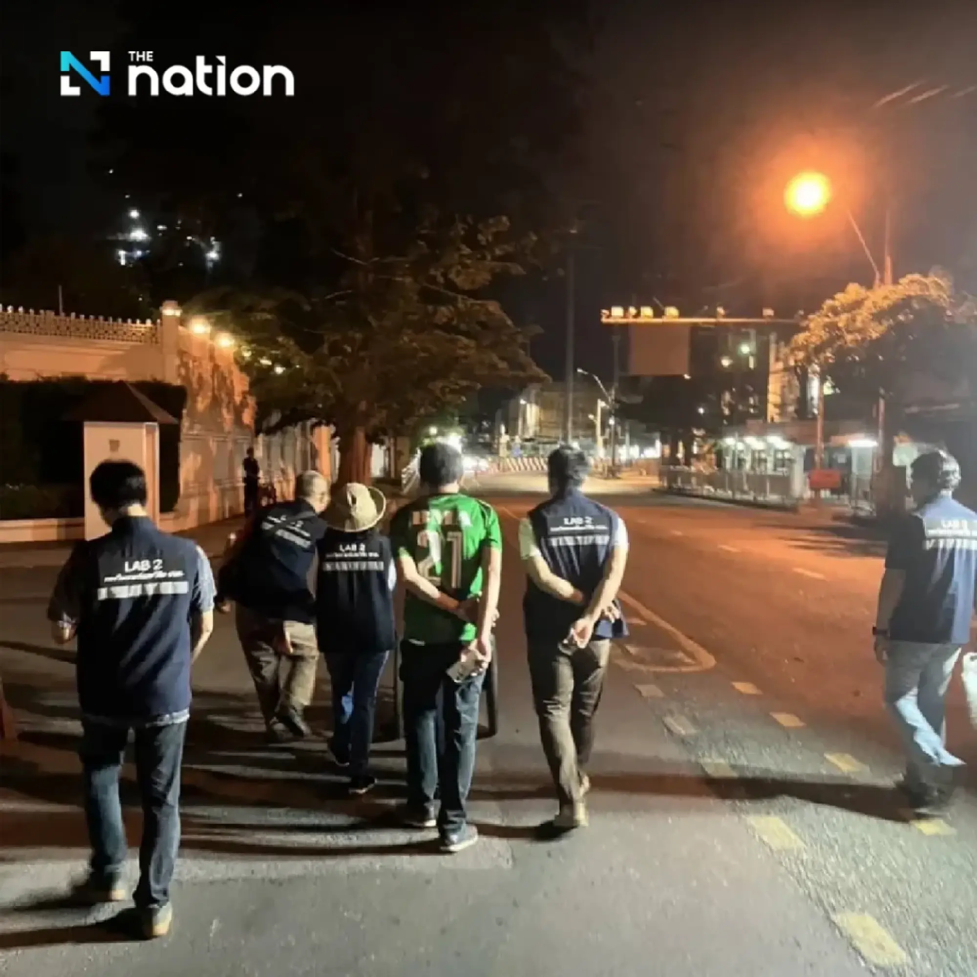 Bangkok officials inspect Sukhothai Road cracks, confirm no structural risk