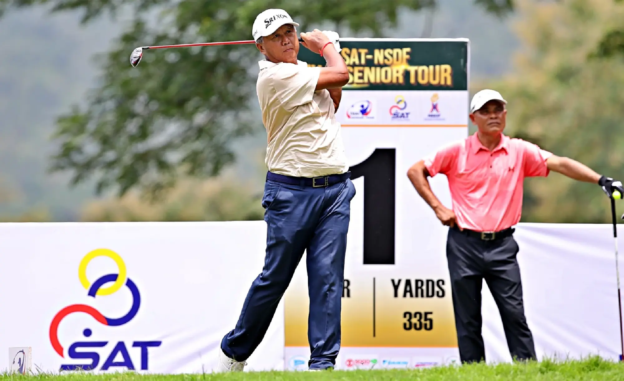 Udon Duangdecha's dominant round puts him four shots clear