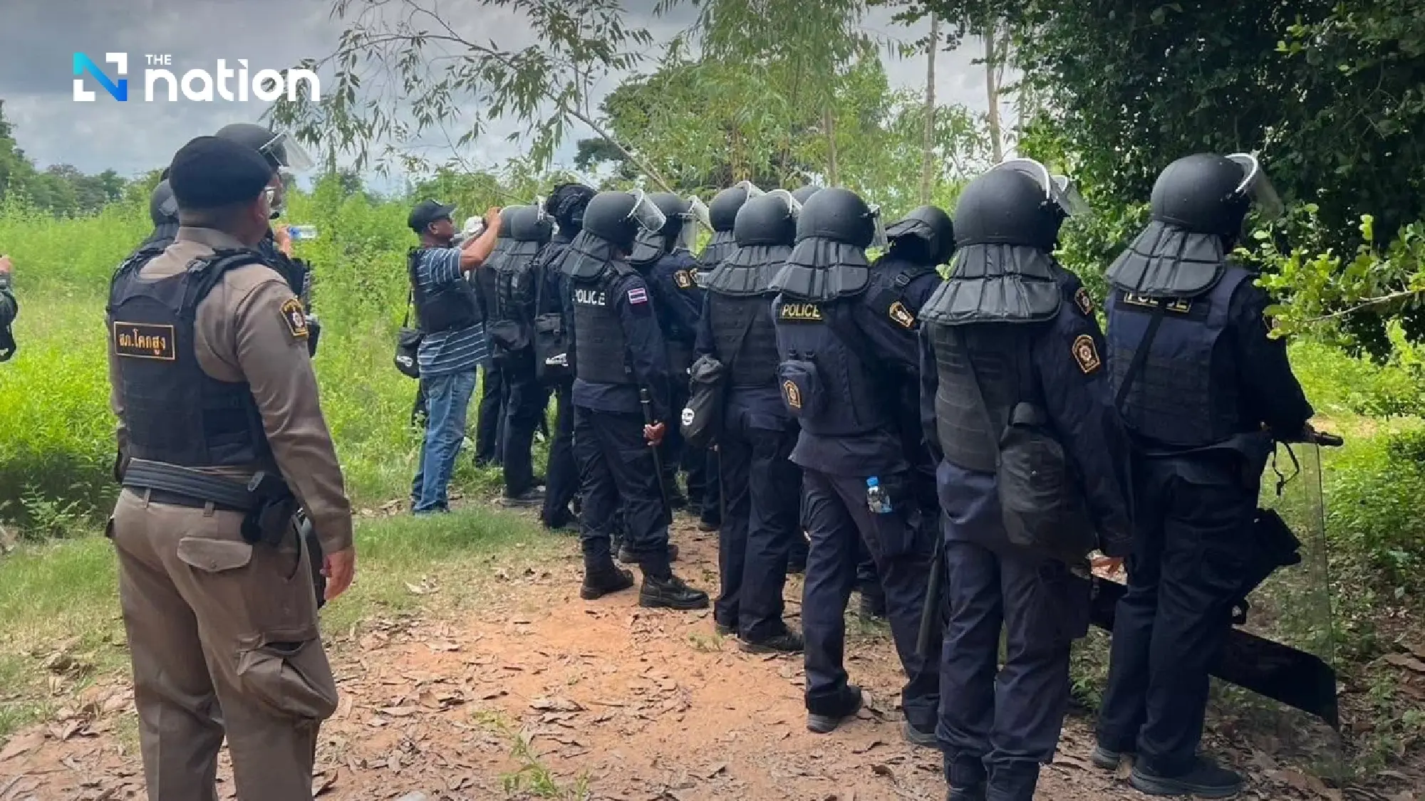 1,400 crowd-control police from five provinces deployed to Sa Kaeo border