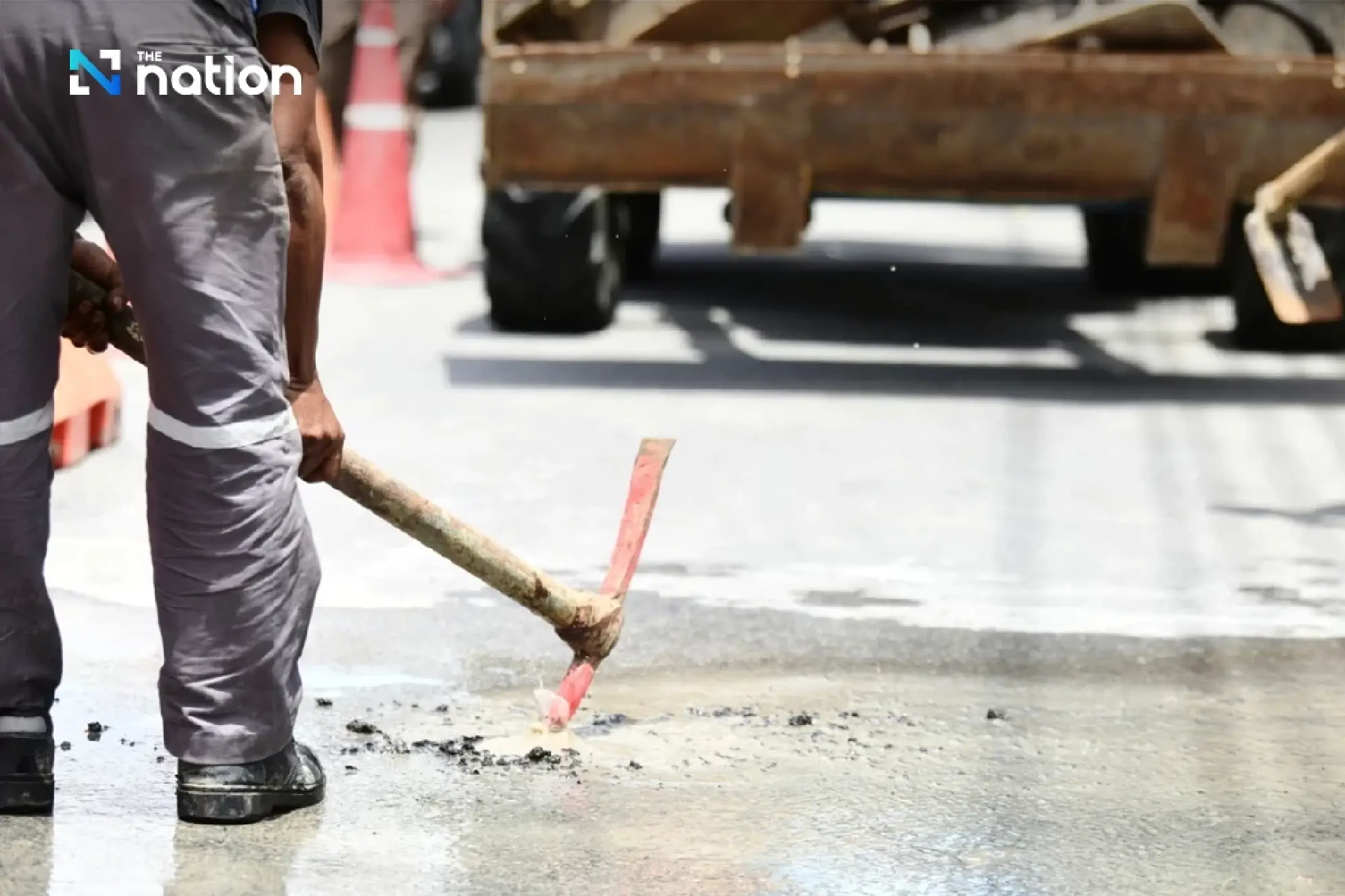 Water seepage near Boon Rawd Brewery unrelated to Vajira Hospital sinkhole