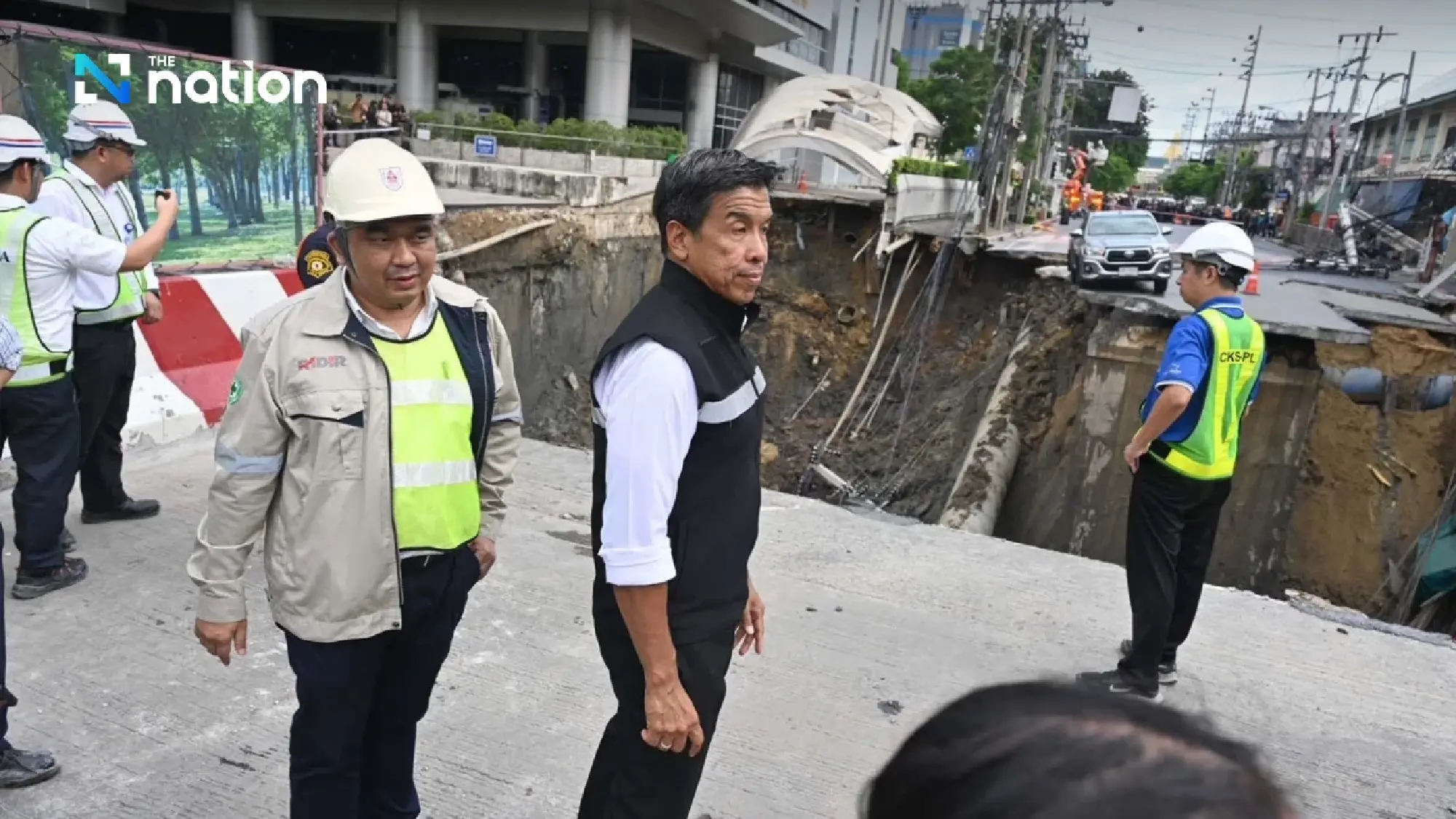 Anutin Orders Investigation into Bangkok Road Collapse