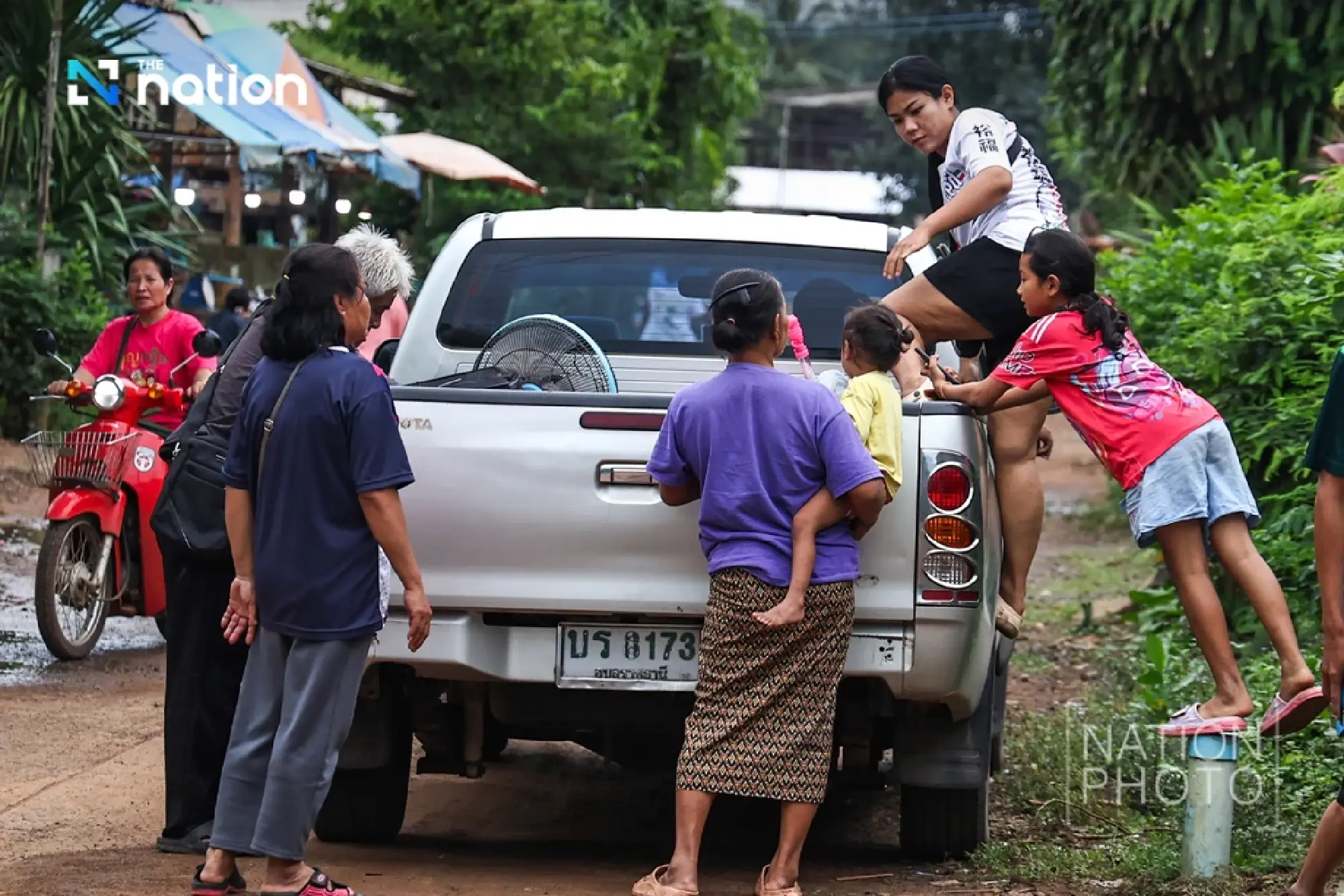 Villagers in Nam Yuen flee to shelters as border clashes spark fear