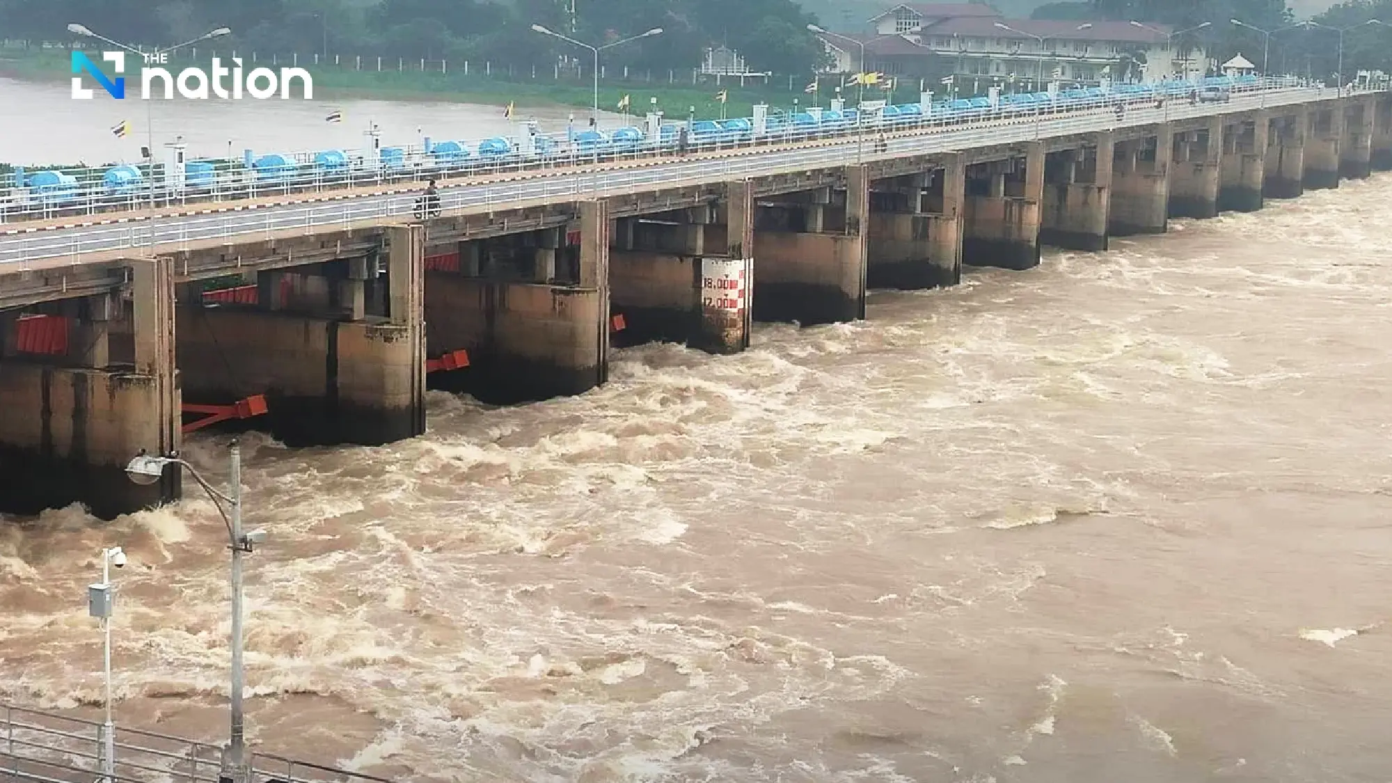 Chao Phraya river near critical level: three provinces warned of heavy flooding as dam releases increase