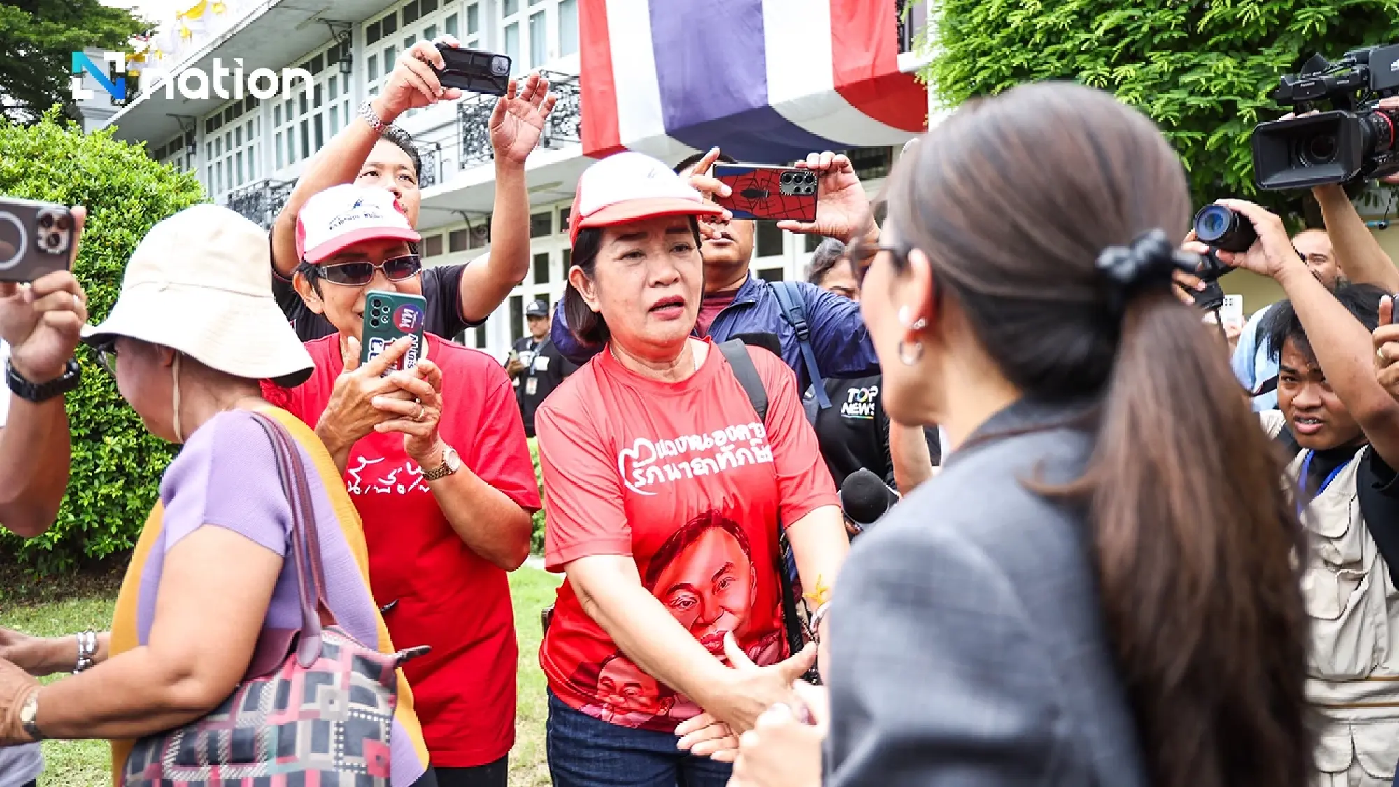 Pintongta voices concern over Thaksin’s health