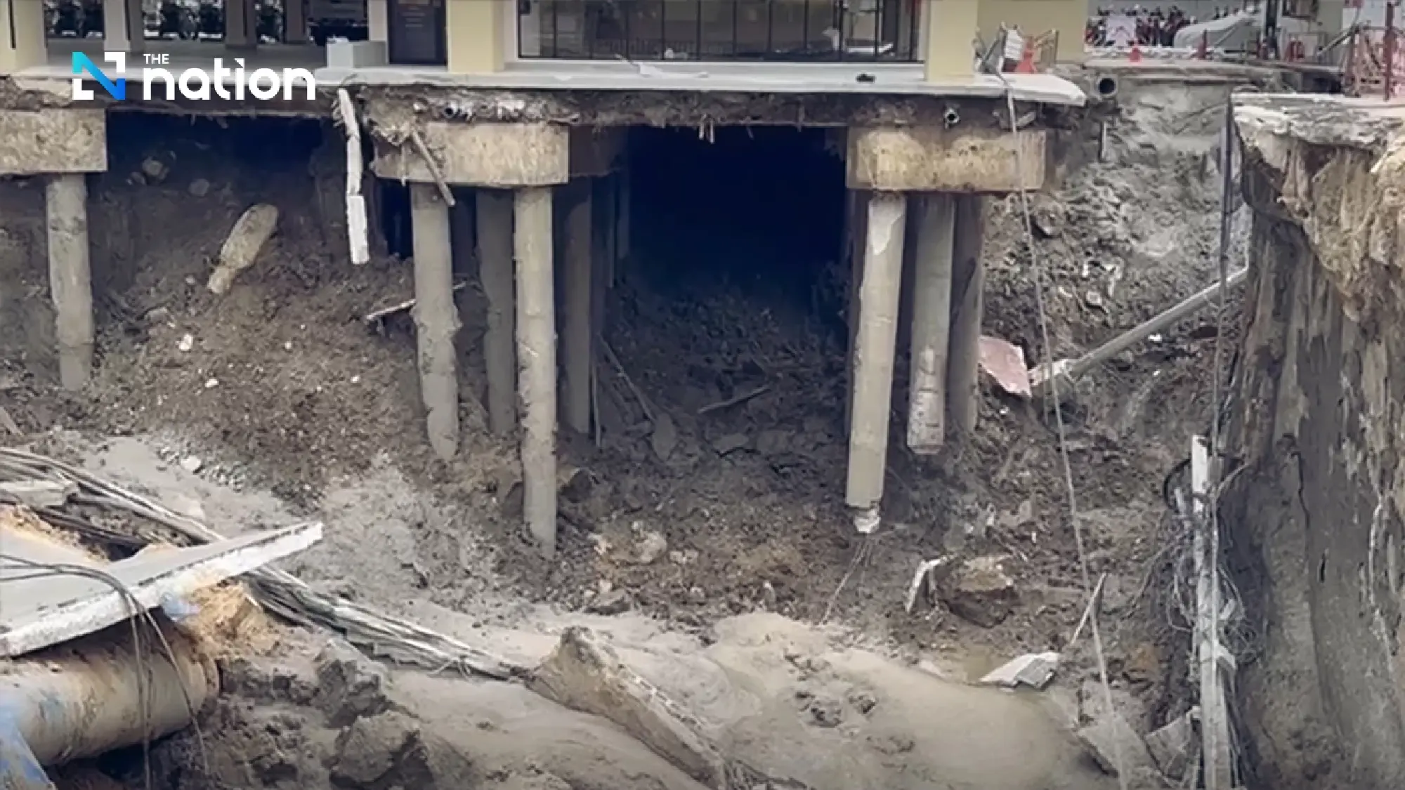 Chadchart assures measures in place to deal with rains at Vajira sinkhole