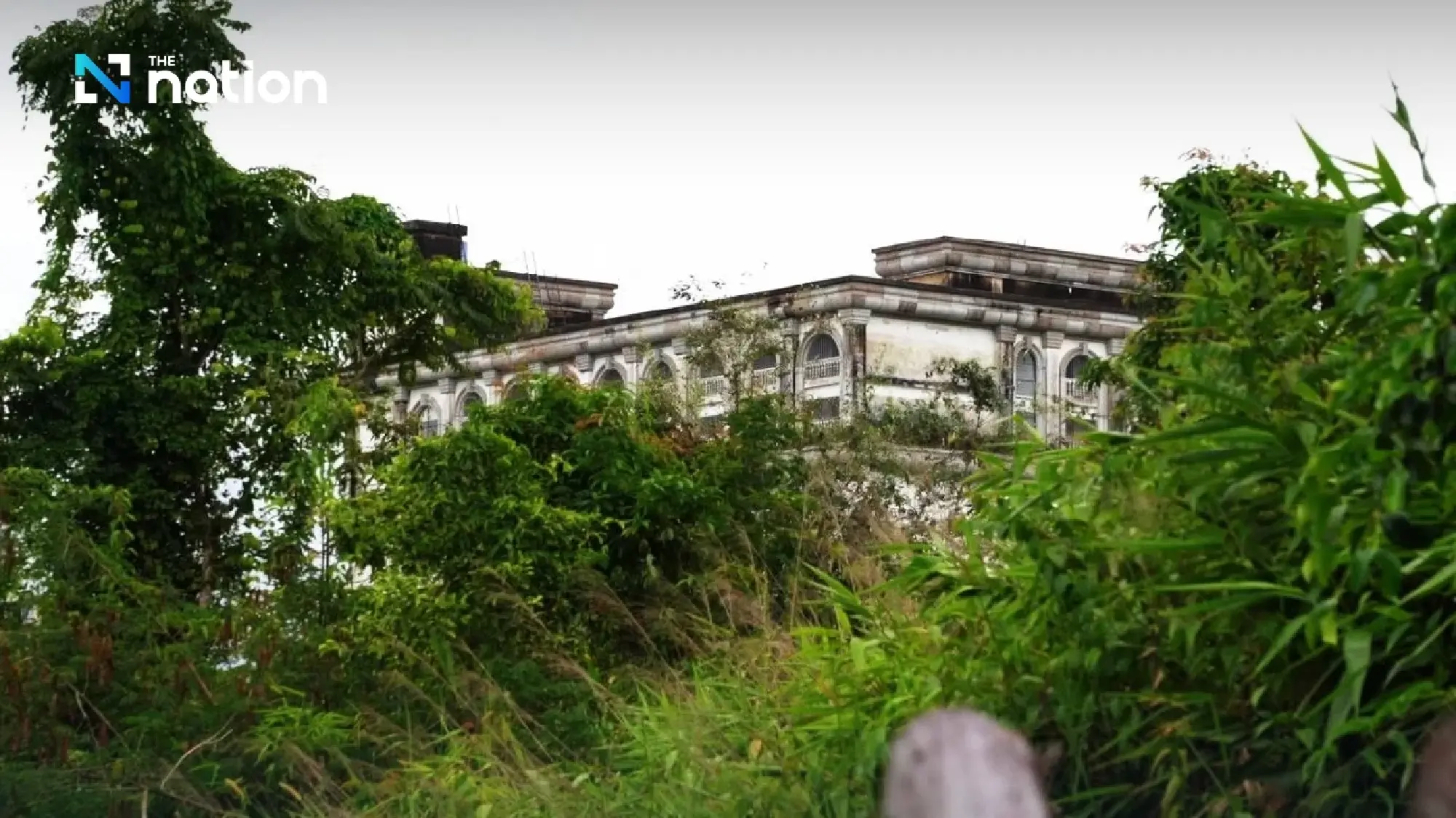 Thai marines inspect casino near Ban Tha Sen–Thmor Dar border, Trat