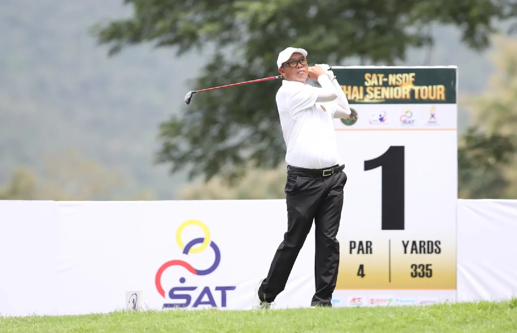 Udon Duangdecha's dominant round puts him four shots clear