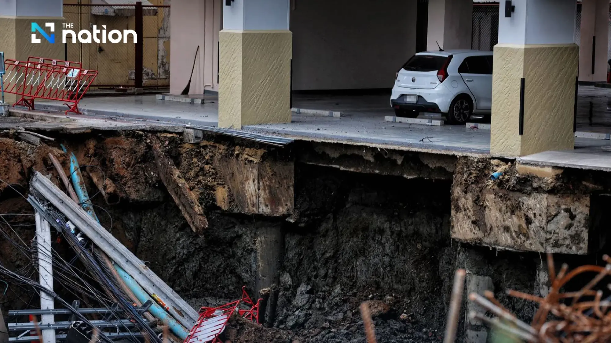 Ministry of Natural Resources confirms road subsidence near Vajira Hospital caused by soil collapse