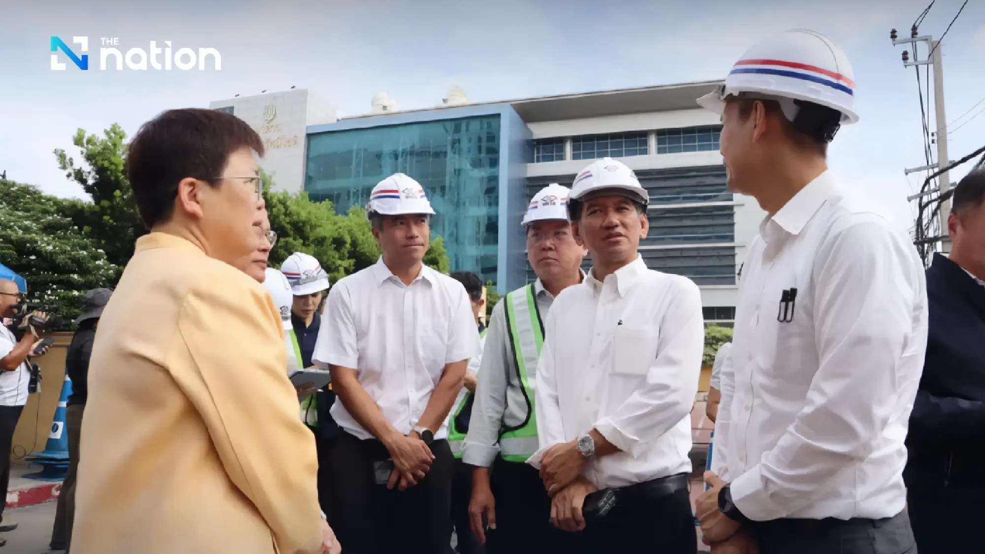 MRTA Halts Construction After Road Collapses in Bangkok