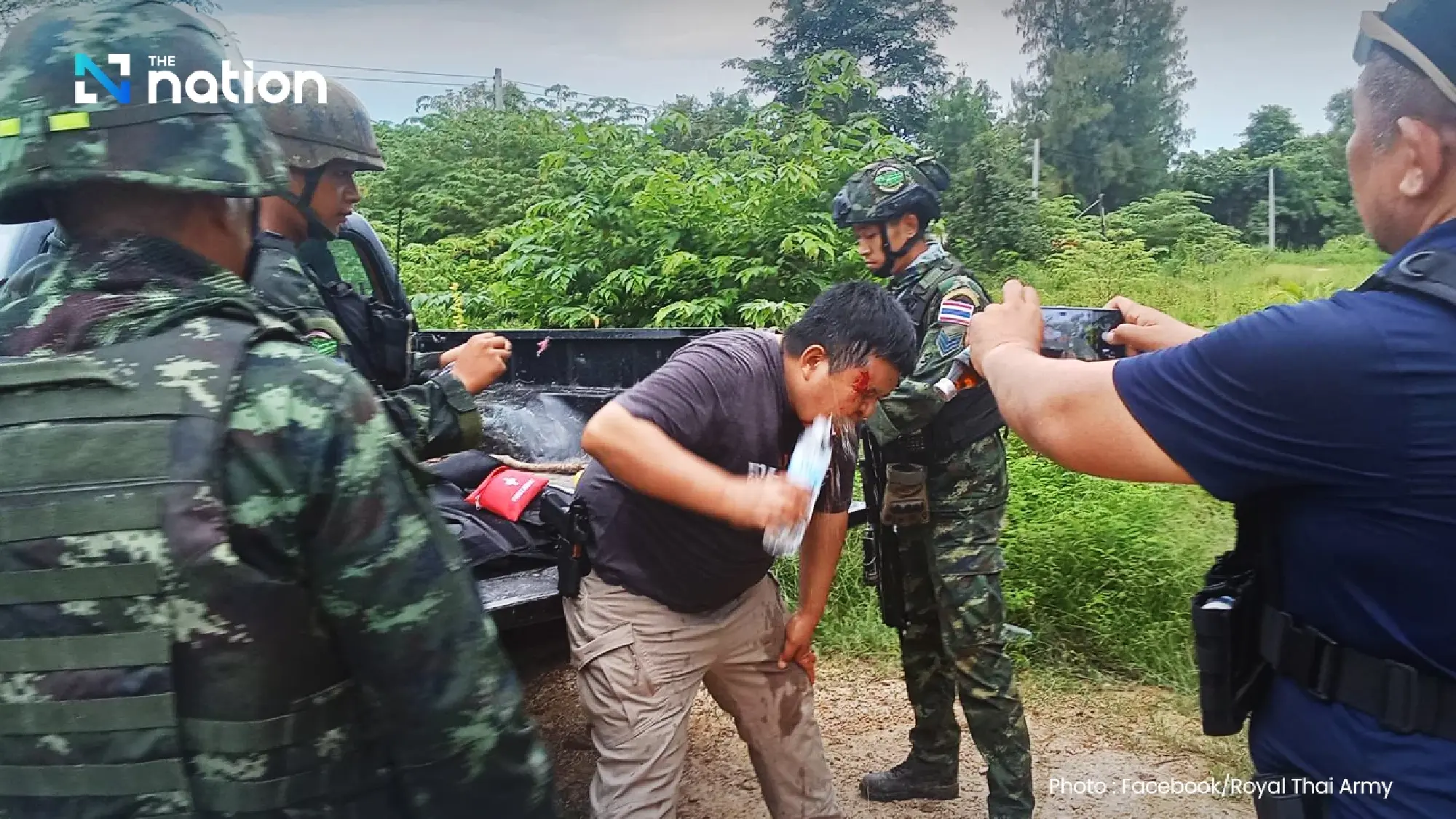 Clashes erupt at Ban Nong Ya Kaeo as Cambodians fire slingshots, Thai officers injured