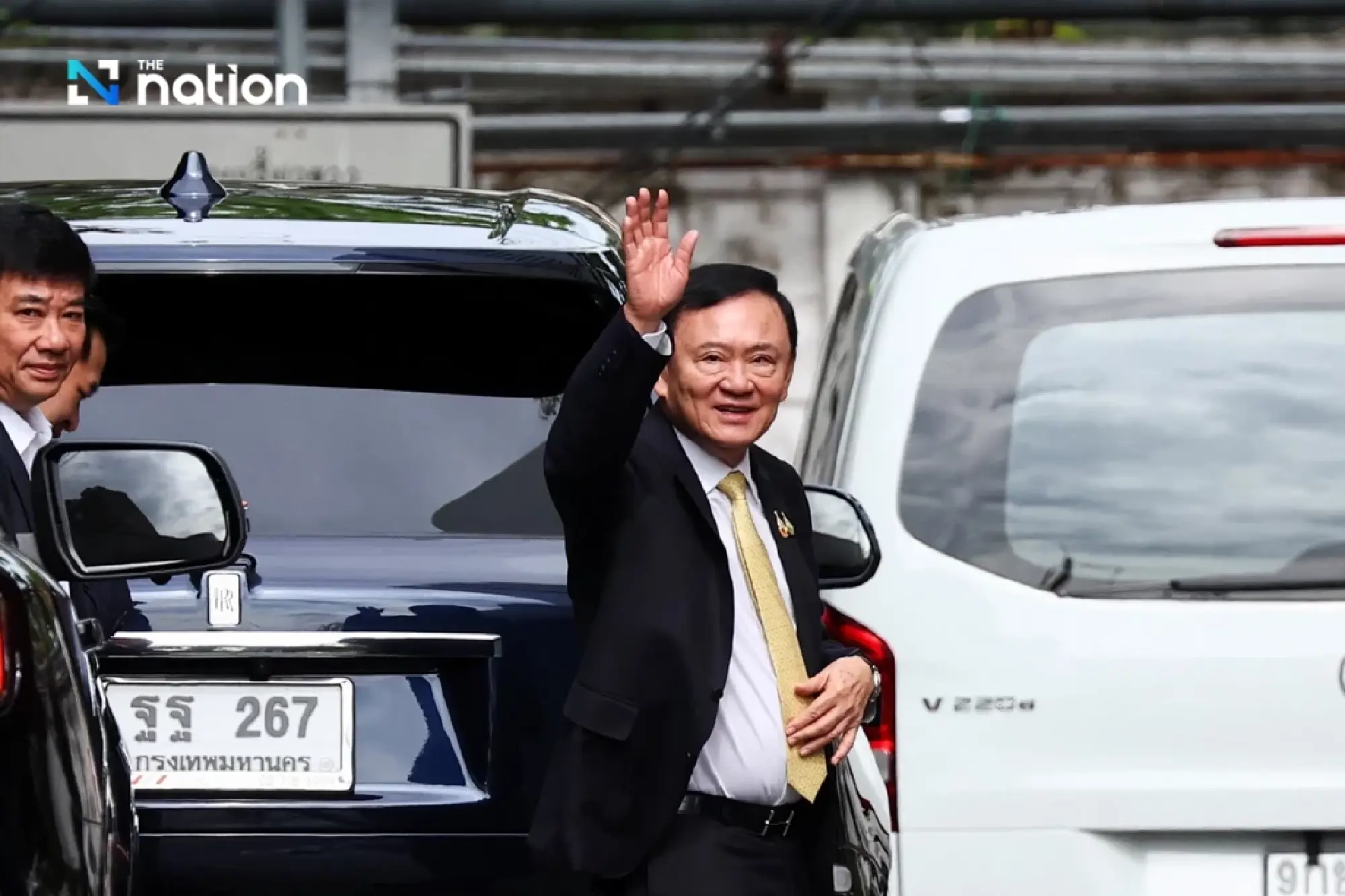 Foreign media reports Thaksin’s sudden departure ahead of Supreme Court ruling