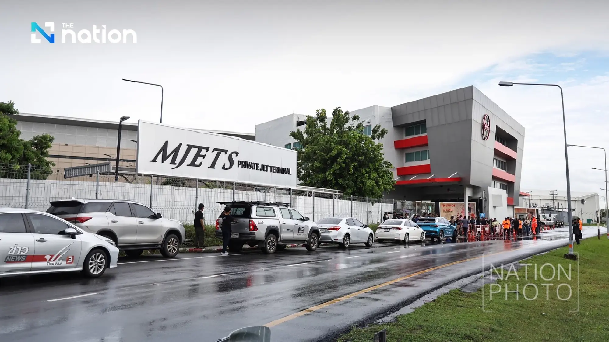 Thaksin returns to Bangkok ahead of tomorrow’s ‘14th floor’ ruling