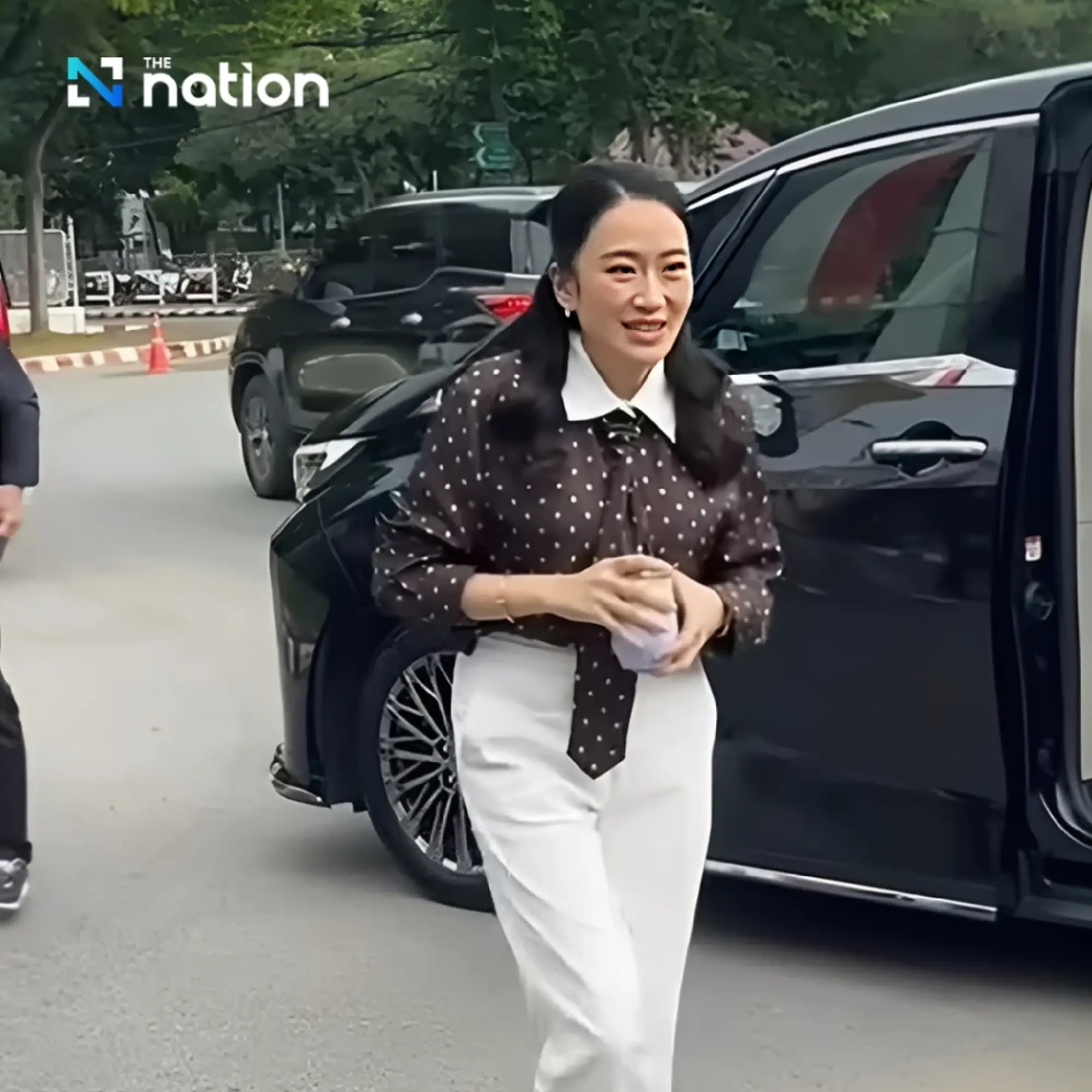 Thaksin to be assigned as foreman for sewer cleaners: Paetongtarn