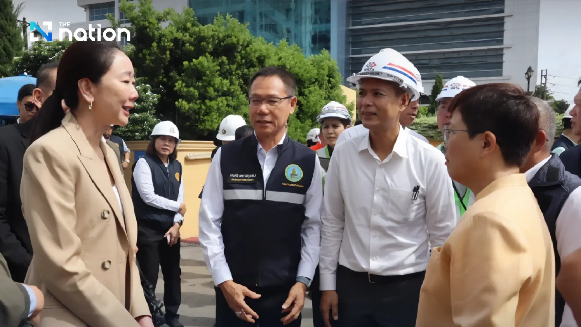 MRTA Halts Construction After Road Collapses in Bangkok