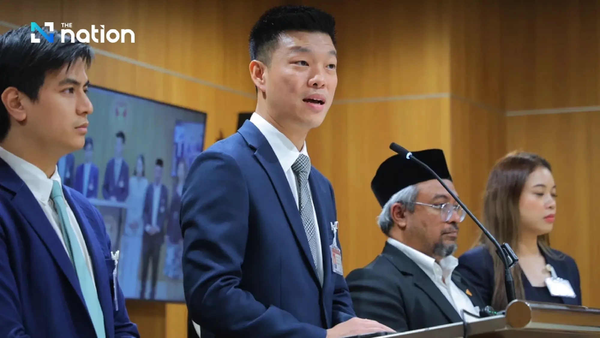 Natthaphong insists People’s Party will hold Anutin government accountable under MOA