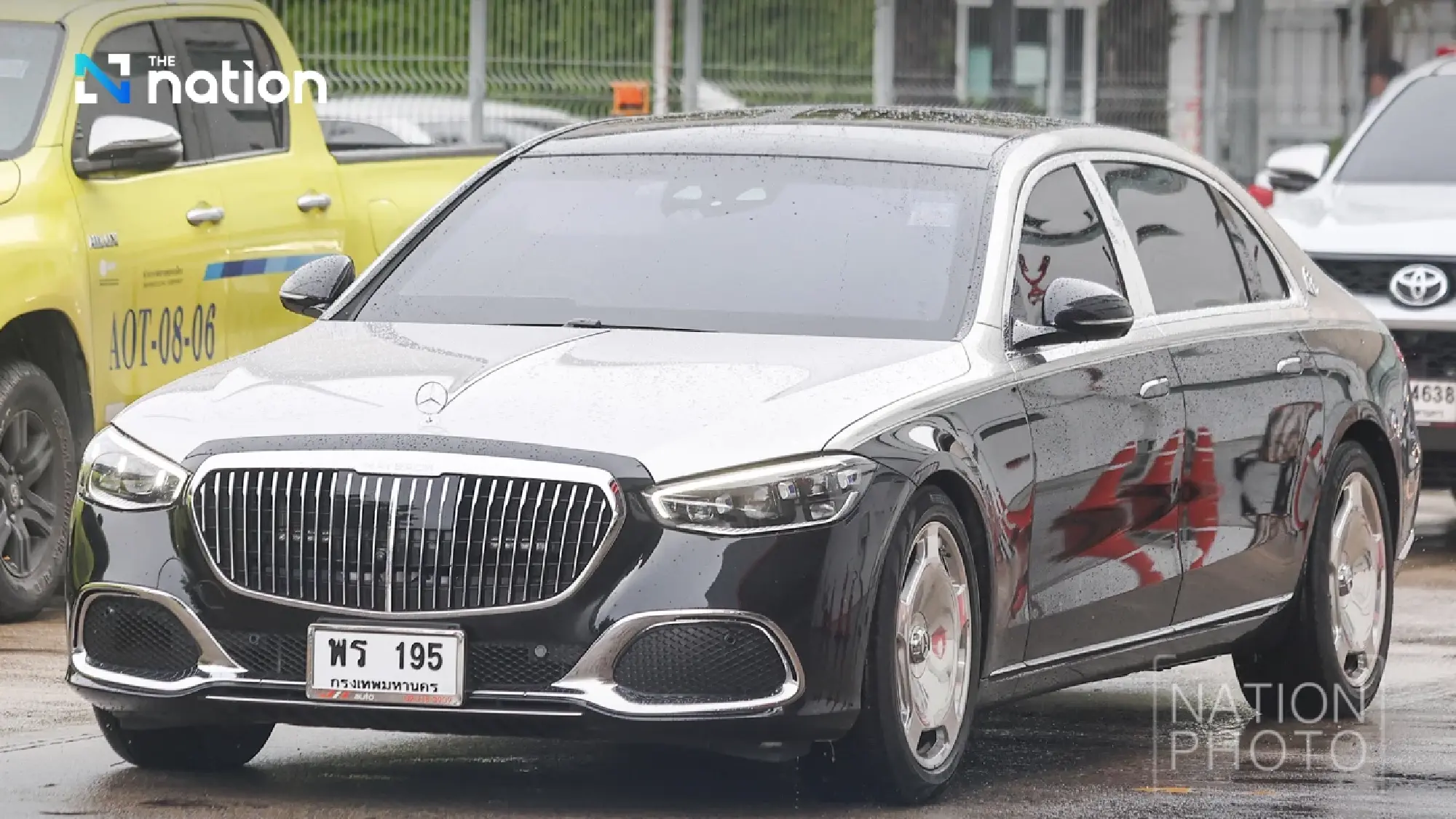 Thaksin returns to Bangkok ahead of tomorrow’s ‘14th floor’ ruling