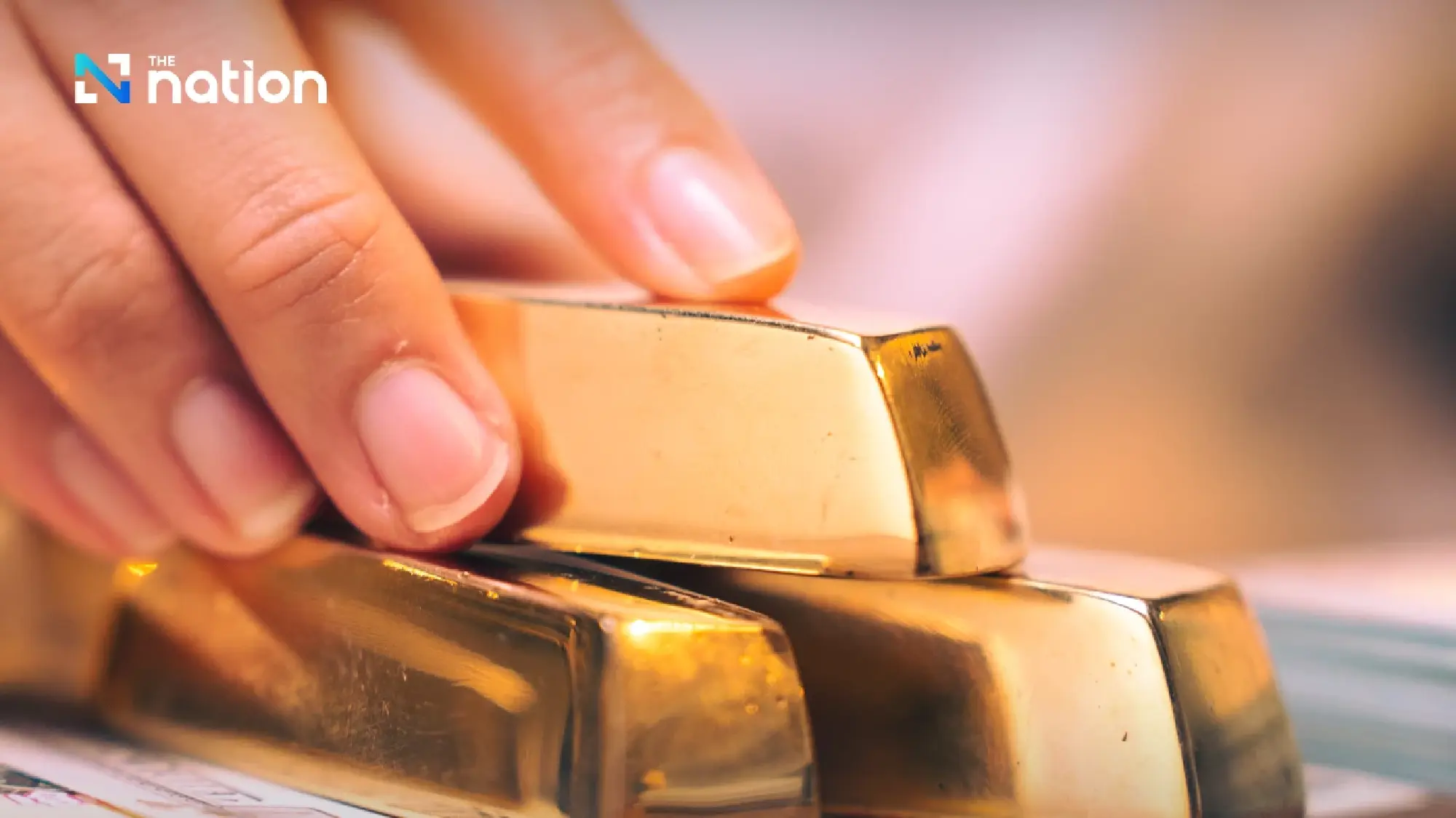 Vietnam proposes gold trading tax to curb speculation amid volatile prices