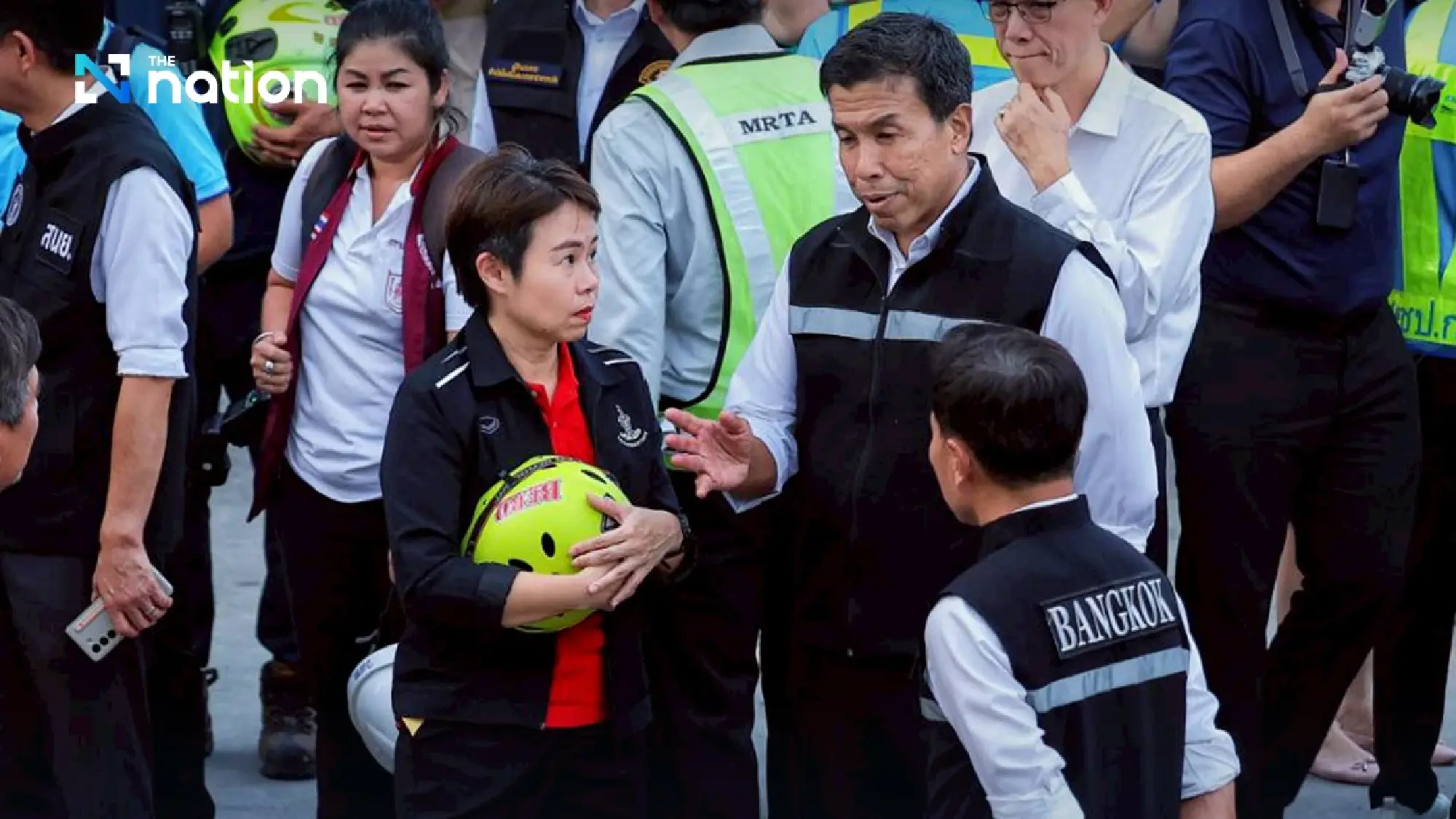 Traffic over Samsen Road sinkhole to partially resume on Oct 8