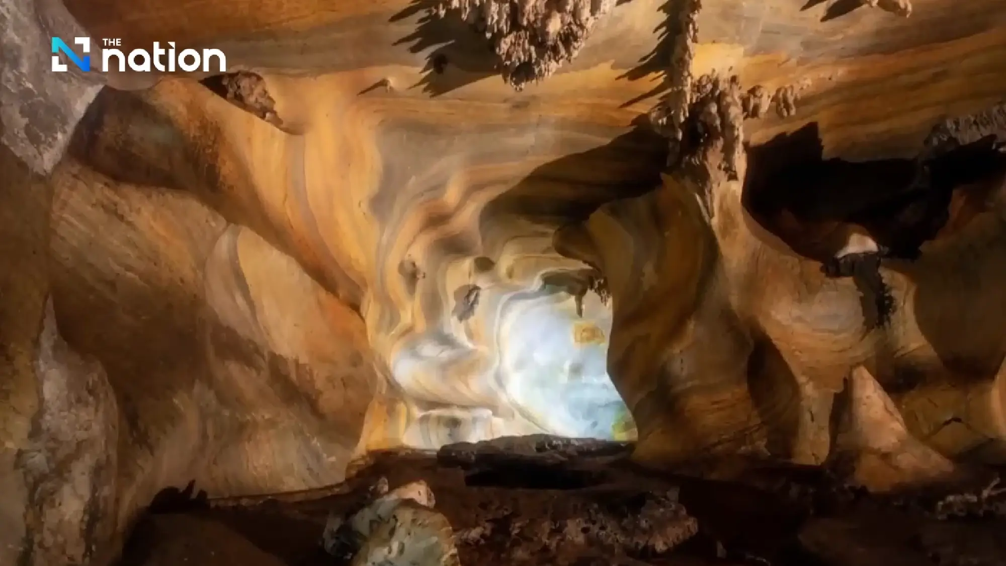 Unseen Thailand: Mae Sap Cave, the rainbow of the valley