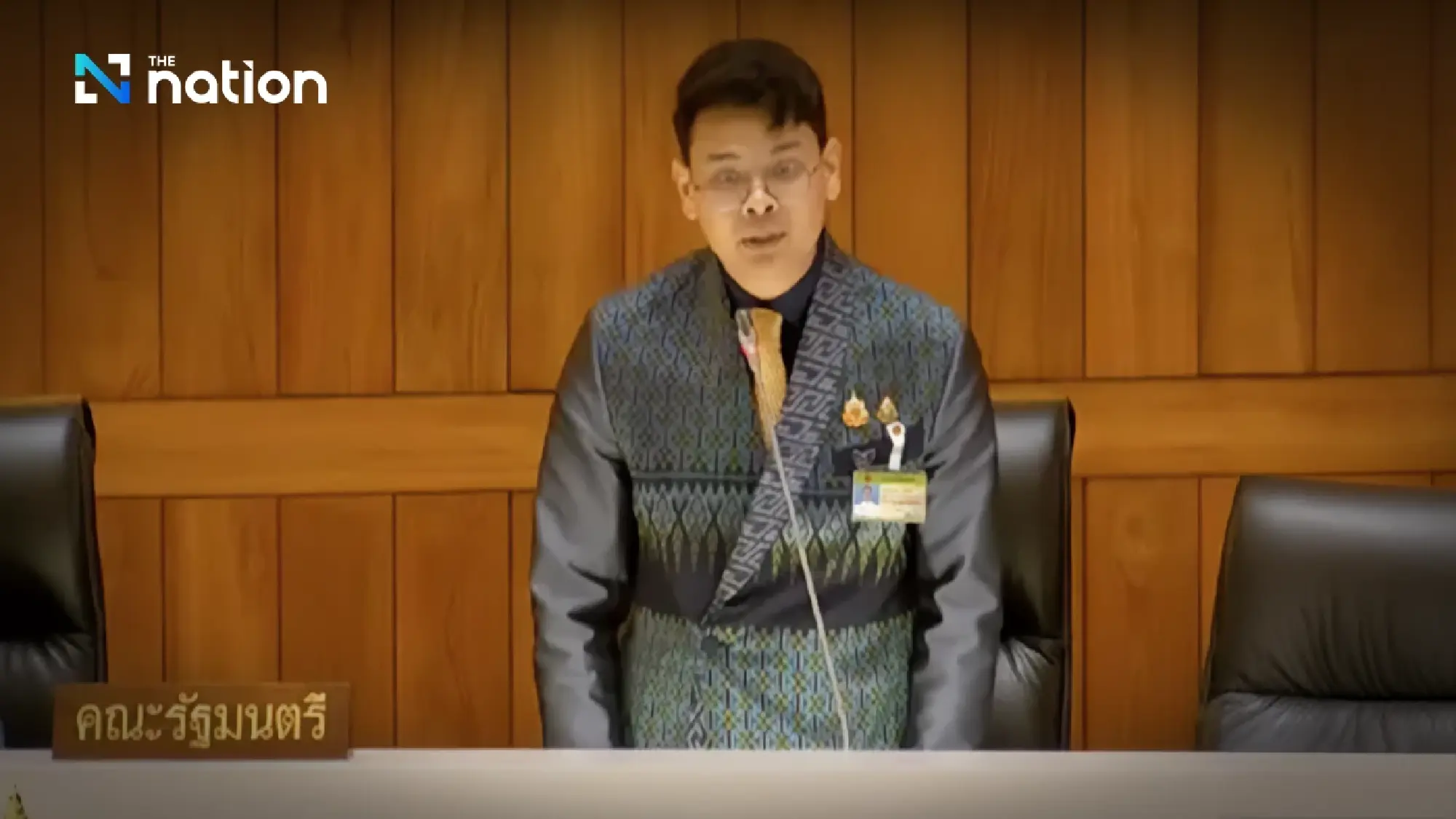 DES minister claims bribe offer of 40m baht a month to ignore online scams