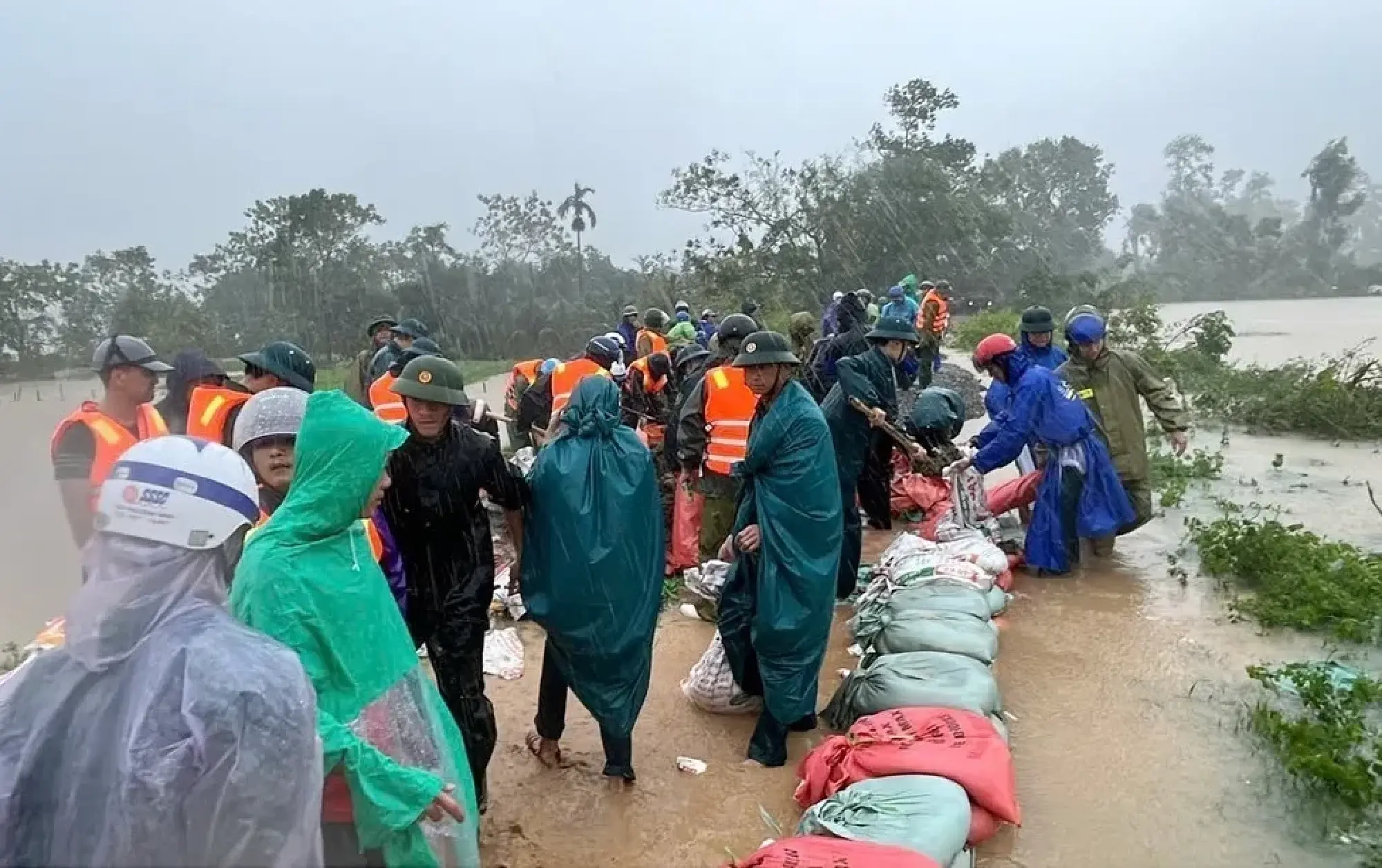 Typhoon Bualoi wreaks havoc across northern, central regions, casualty hits 13