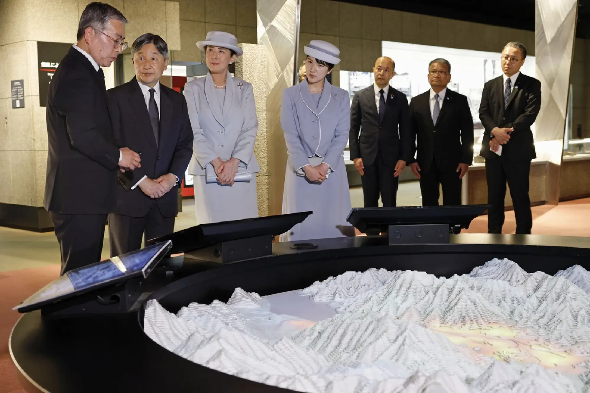 Emperor Naruhito, his family mourn A-Bomb cictims in Nagasaki