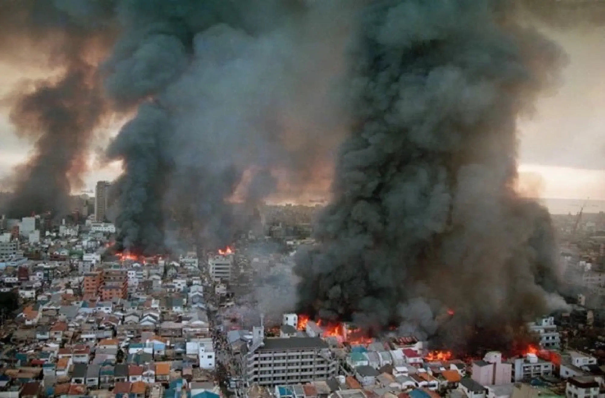 The 1995 Great Hanshin Earthquake. (c) Jiji Press