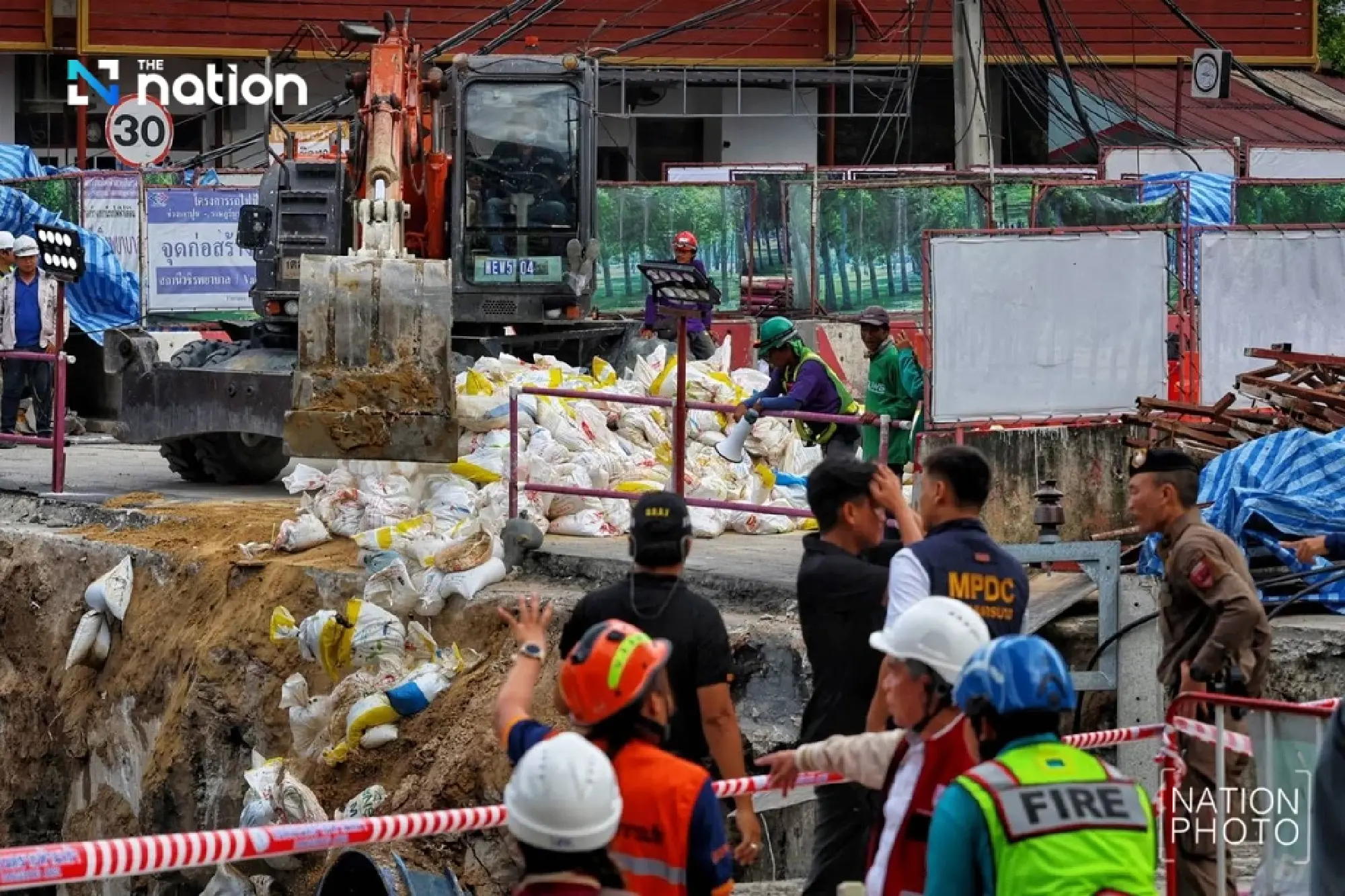 Vajira Hospital building unaffected by sinkhole, assures Suchatvee