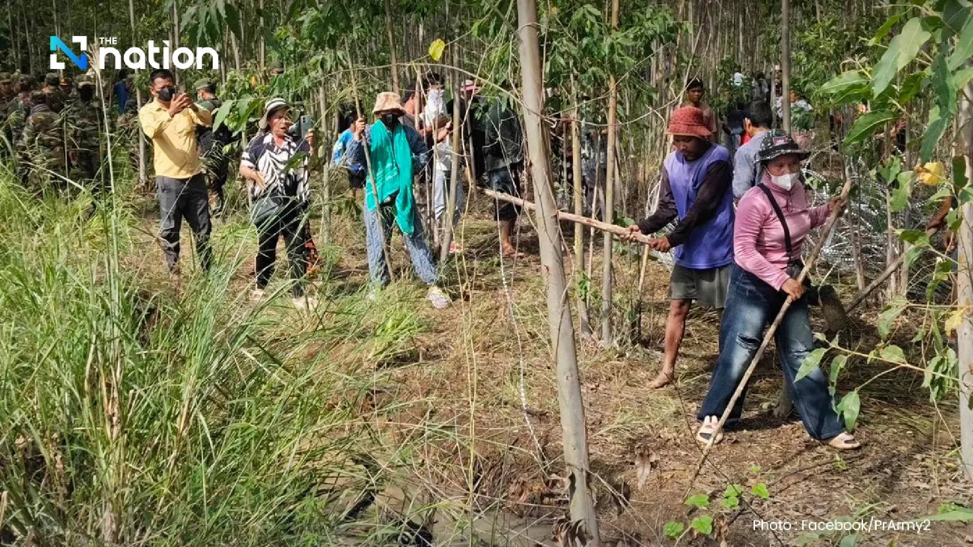 Tension flares as Cambodians dismantle Thai border fence in Sa Kaeo